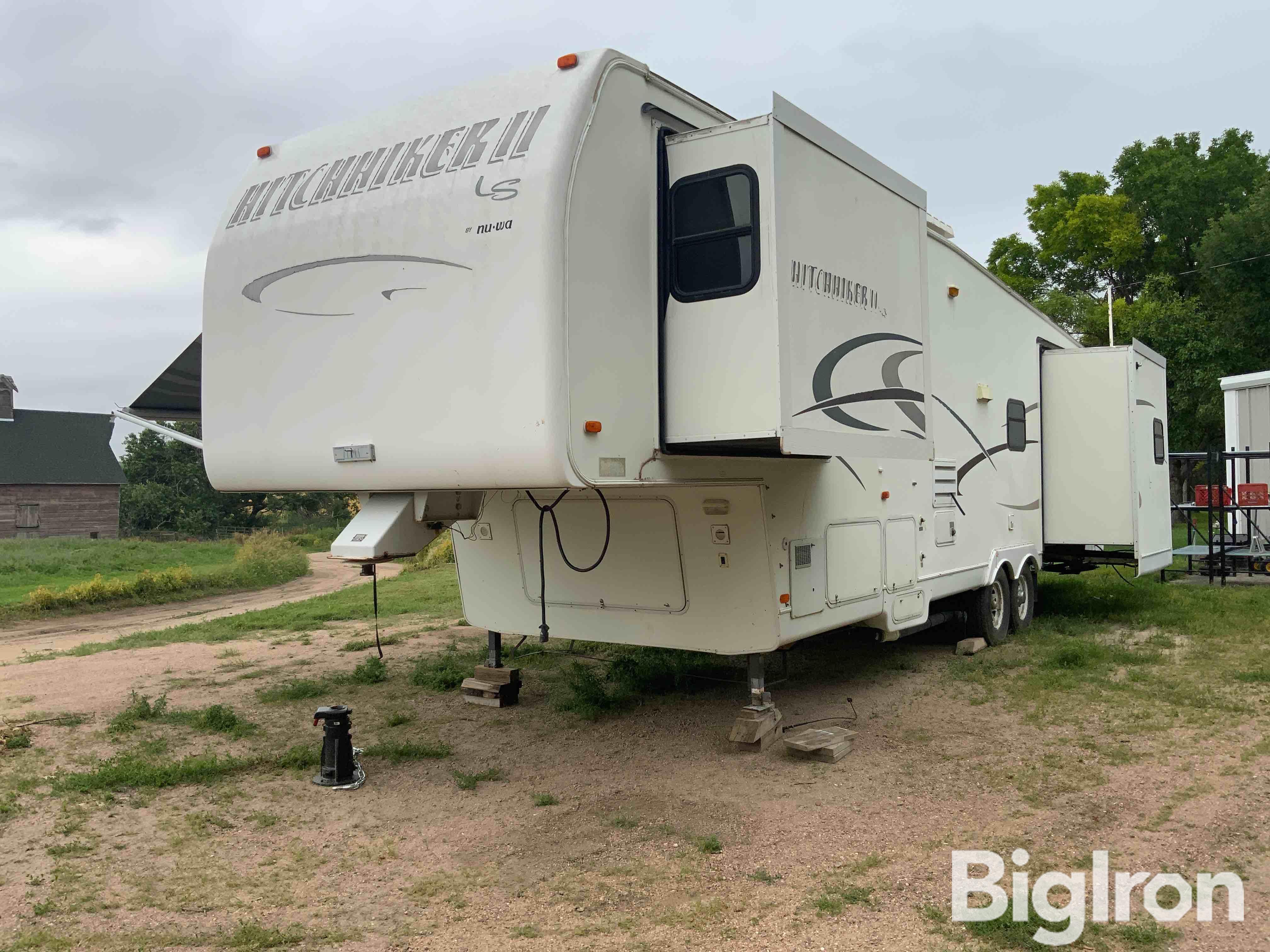 2003 Hitchhiker II T/A Slide Out 5th Wheel Camper BigIron Auctions