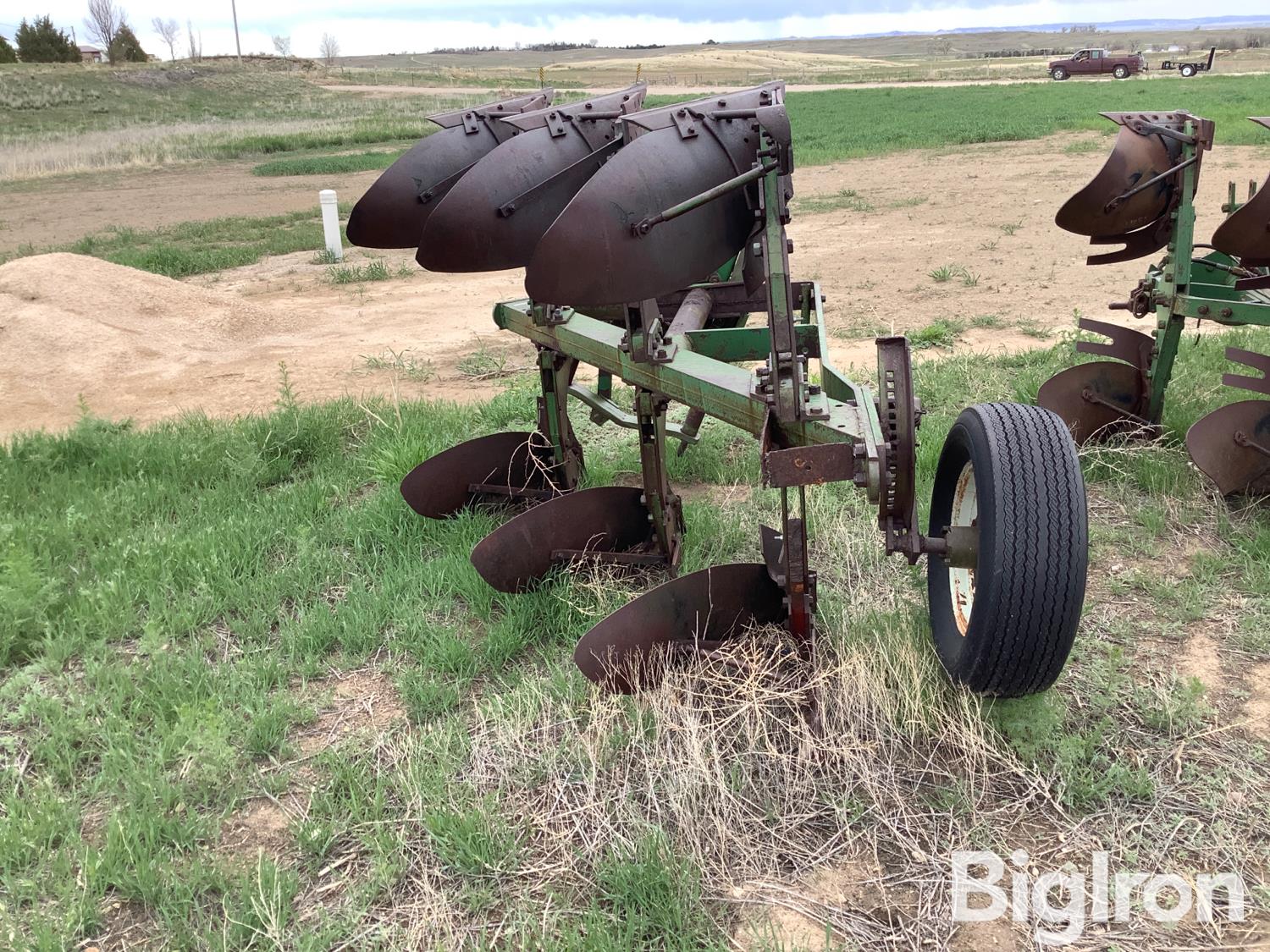 Oliver 334 3 Bottom Roll Over Plow Bigiron Auctions