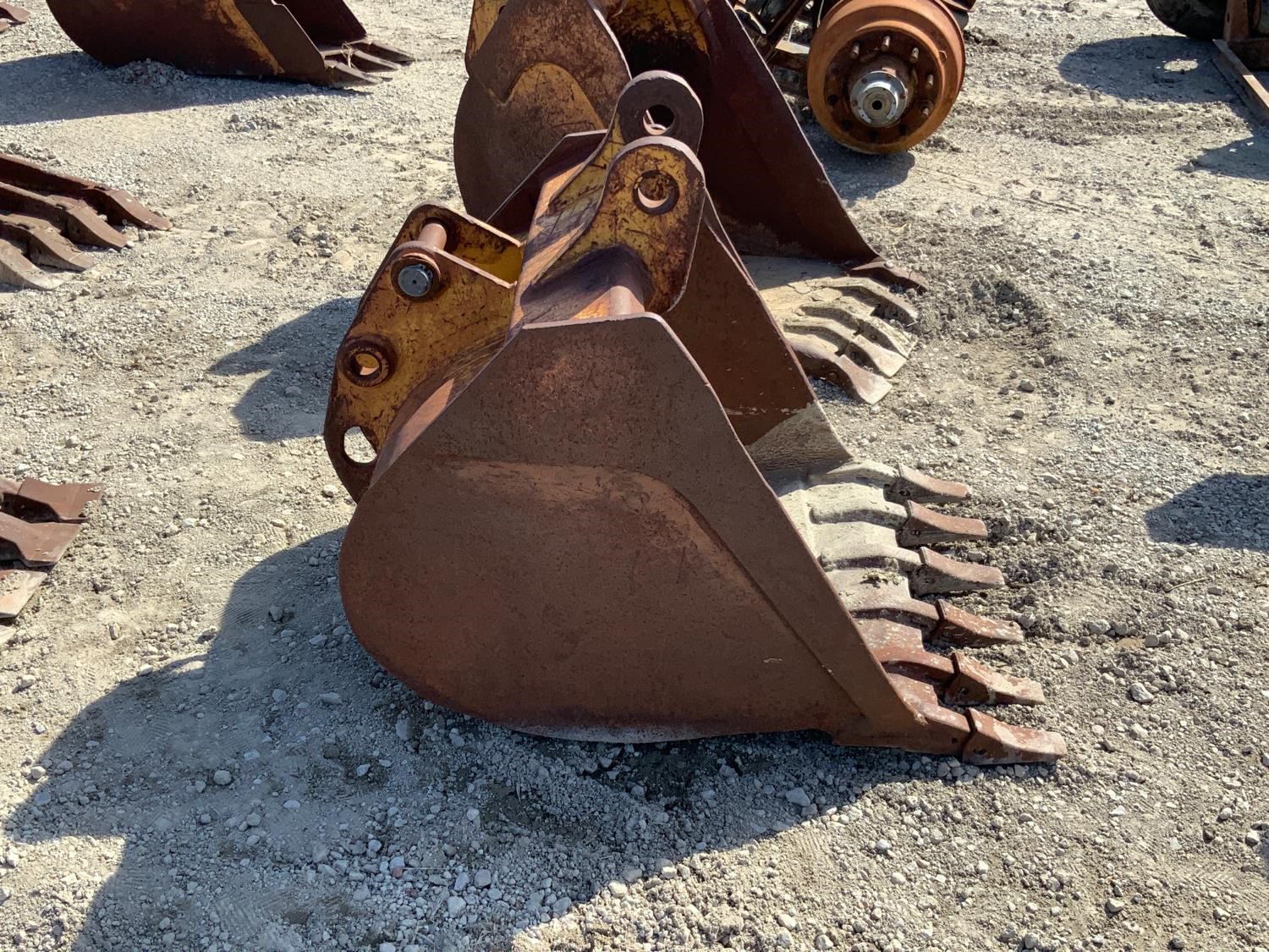 6-tooth Bucket BigIron Auctions