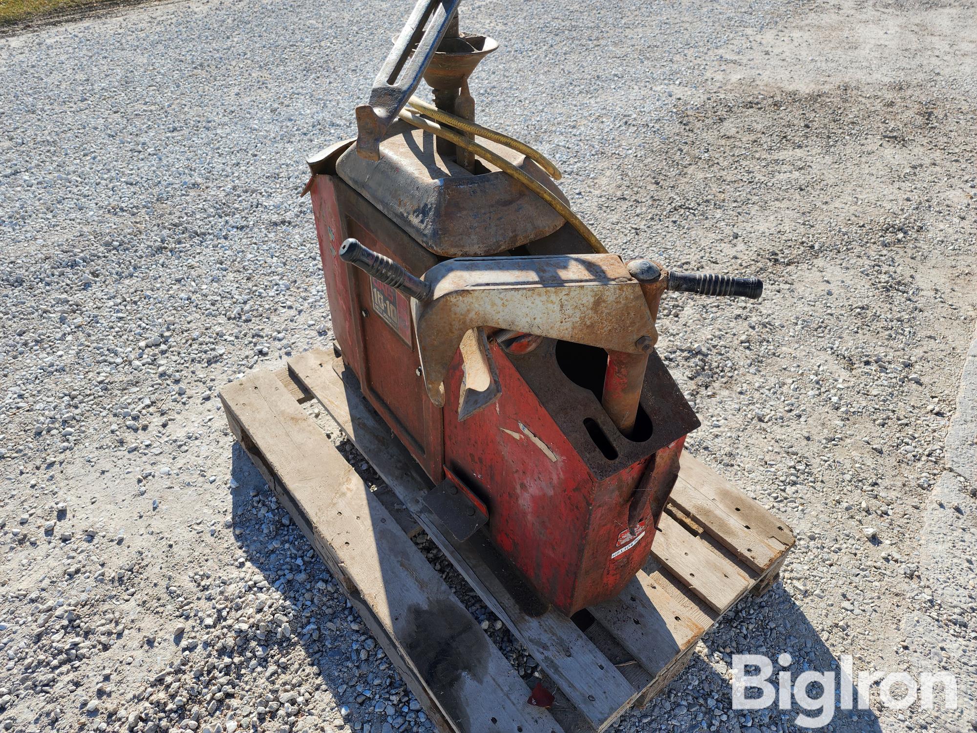 Coats 10-10 Tire Mounter BigIron Auctions