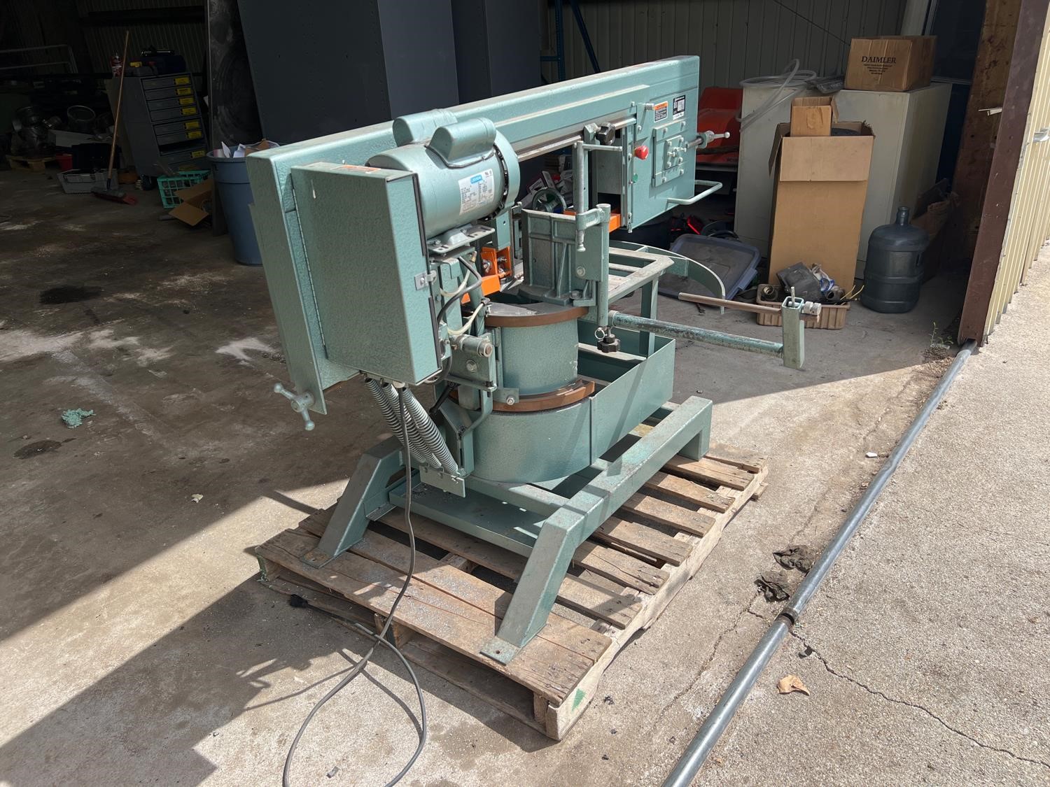 Ellis store 2000 bandsaw