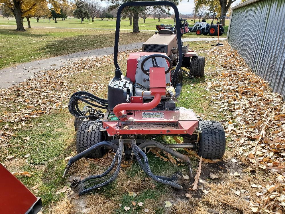 Toro Greensmaster 3100 Self-Propelled Triplex Greens Mowers