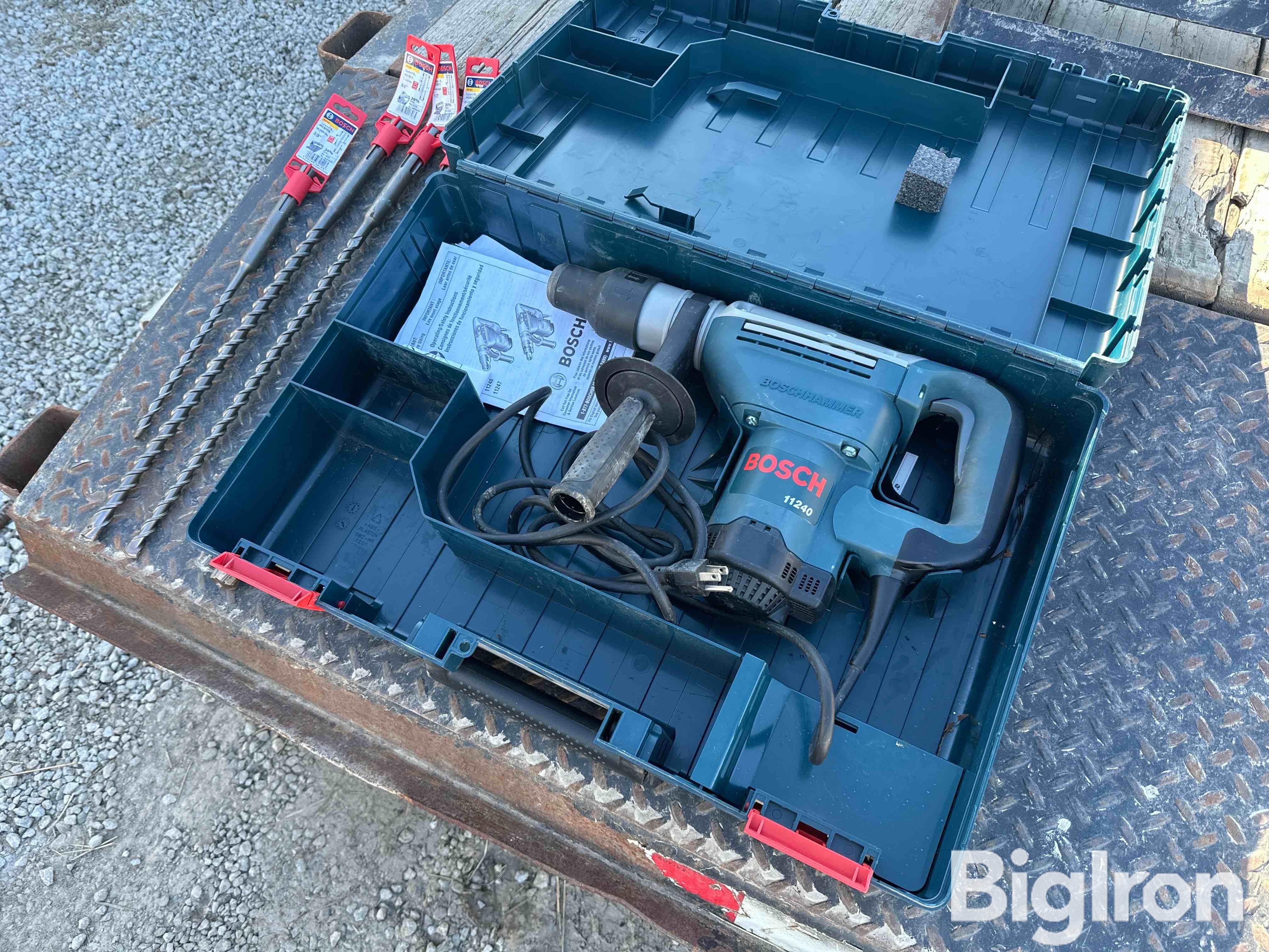 Bosch 11240 Rotary Hammer Drill w Bits BigIron Auctions