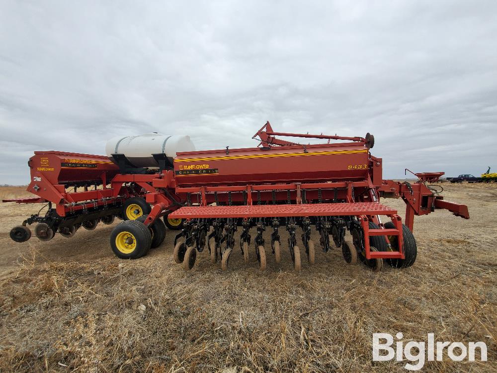 2001 Sunflower 9433-30 Double Disc Drill BigIron Auctions