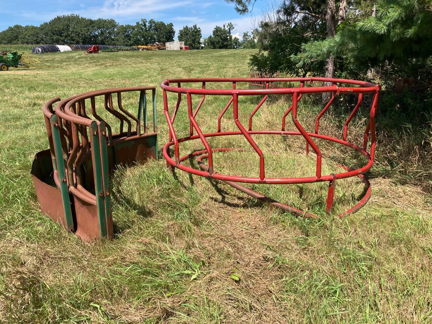 2006 Farm & Fleet Round Bale Hay Feeder BigIron Auctions