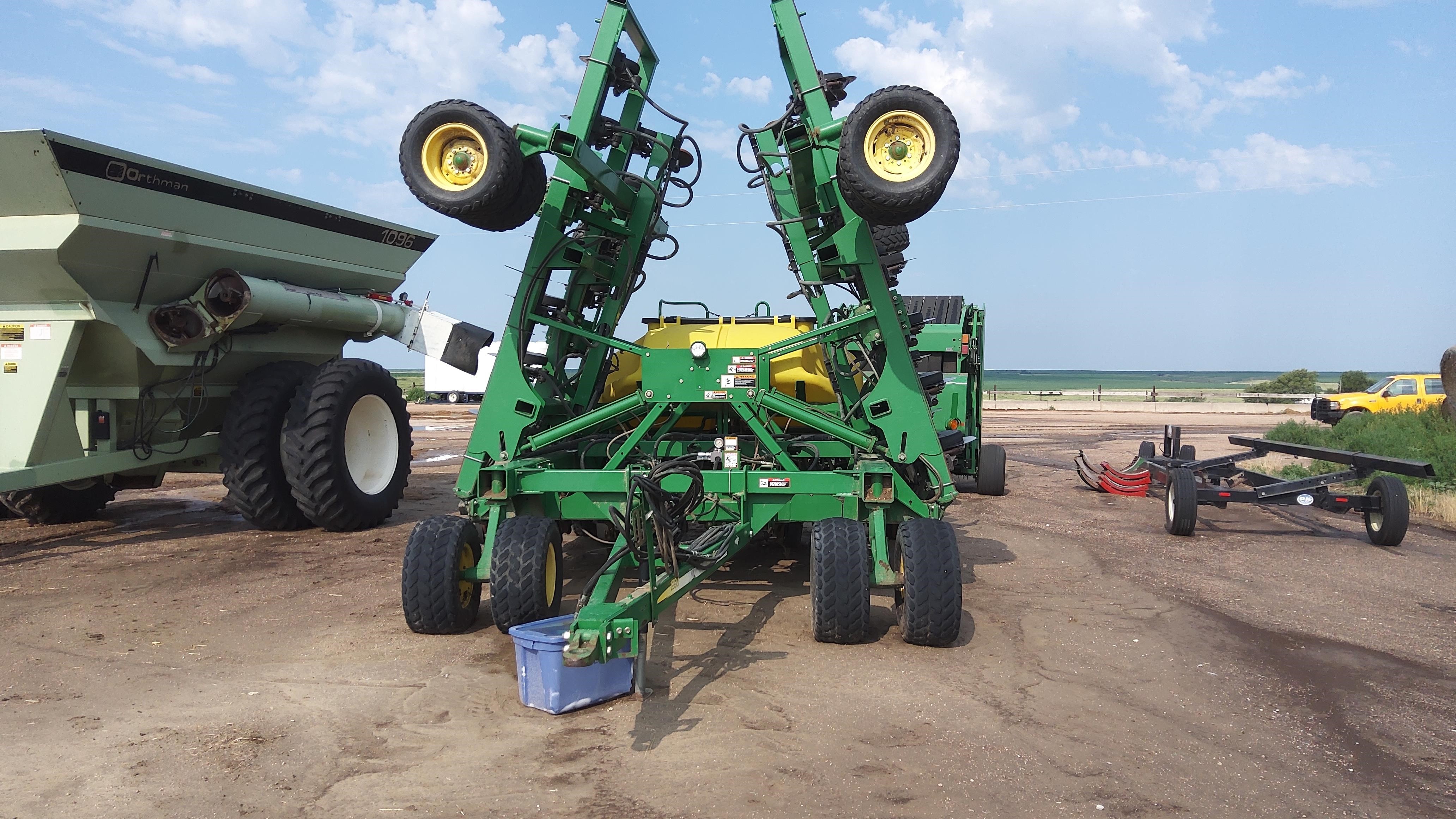 John Deere 1890 Air Seeder BigIron Auctions