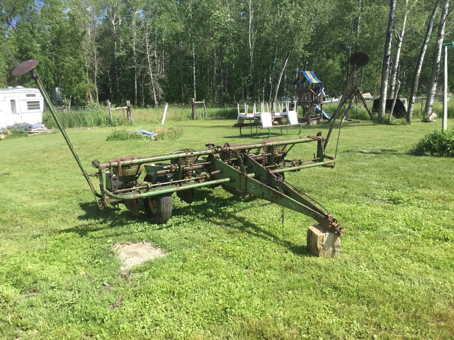 John deere 494 planter