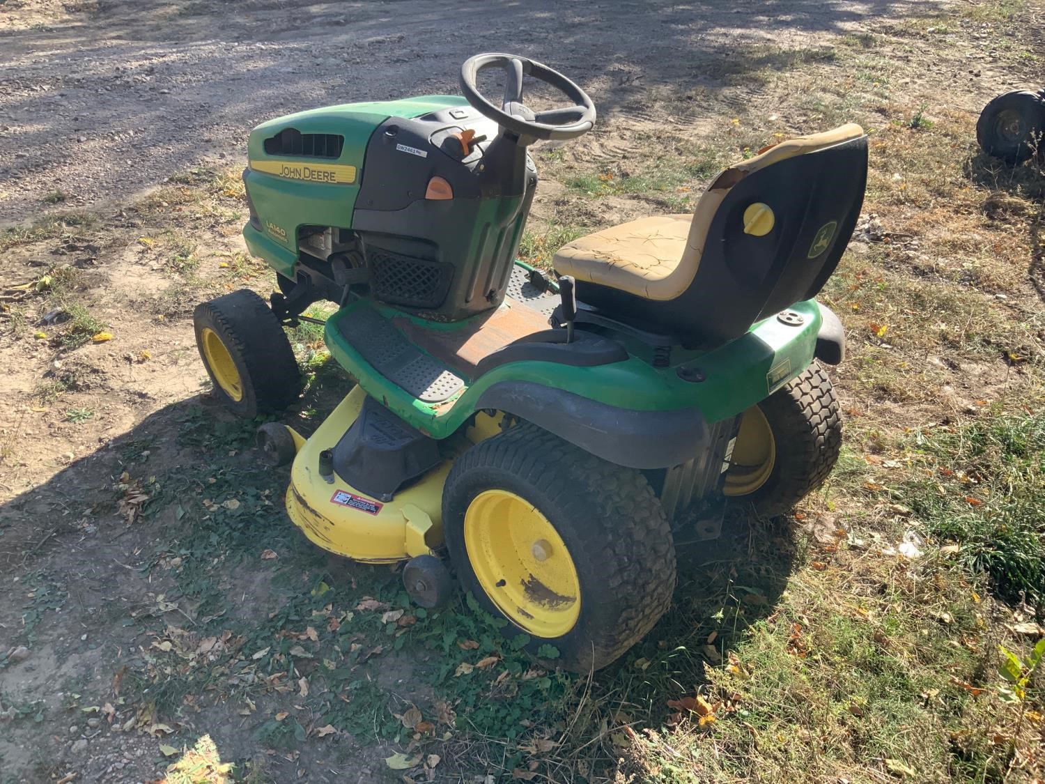 John Deere La140 Riding Lawn Mower Bigiron Auctions 8506