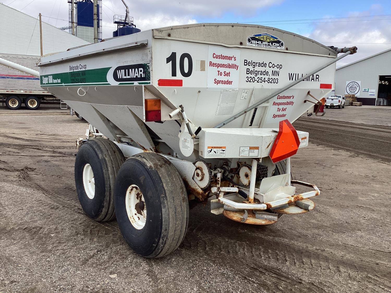 2009 Willmar Super 600 Narrow Track T/A Fertilizer Spreader BigIron ...