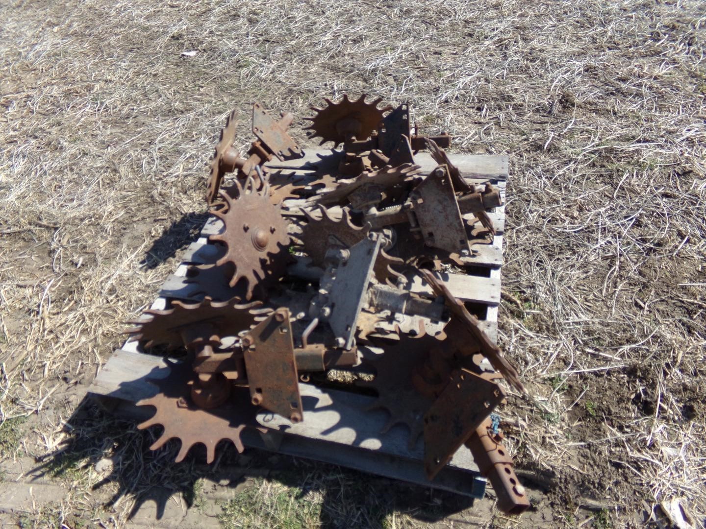 John Deere Row Cleaners W/Mounts BigIron Auctions