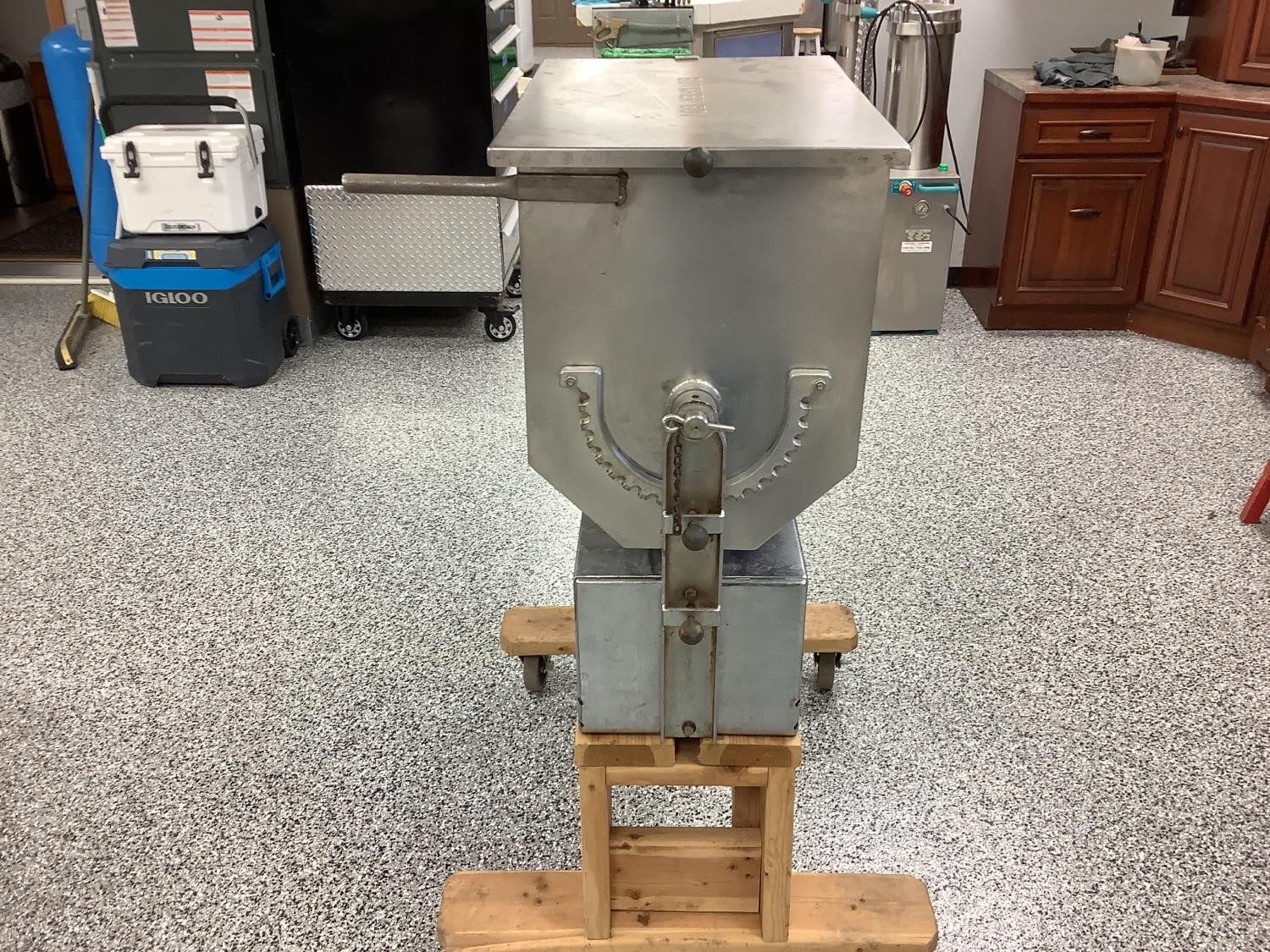 Cabela's Stainless Steel Meat Mixer BigIron Auctions