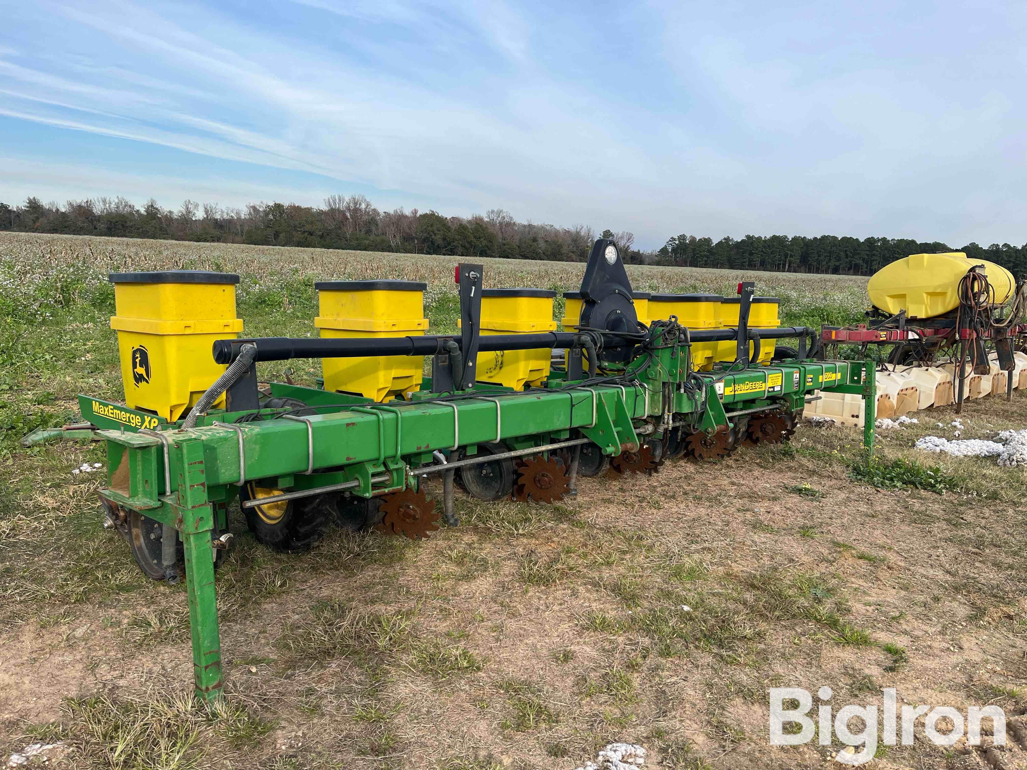 Sturd-E-Built Model 1700 JD Tractor Rock Box BigIron Auctions