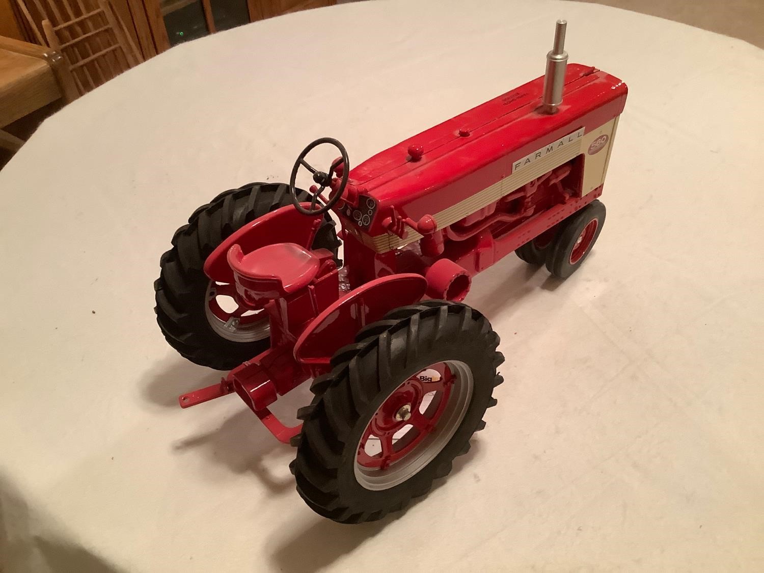 Farmall 560 1/8th Scale Toy Tractor BigIron Auctions