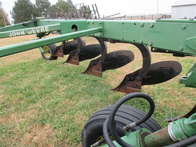 John Deere 3700 9 Bottom On-Land Plow BigIron Auctions