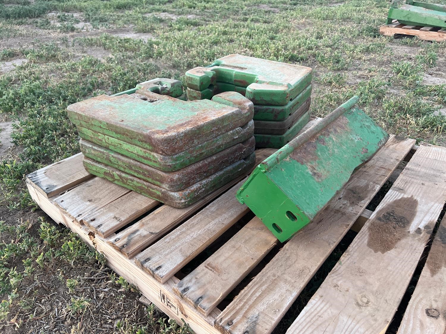 John Deere R51680 Suitcase Weights BigIron Auctions