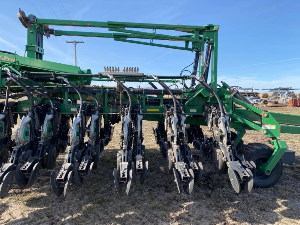 2007 Great Plains Yield Pro YP-1225 Pull Type Planter BigIron Auctions