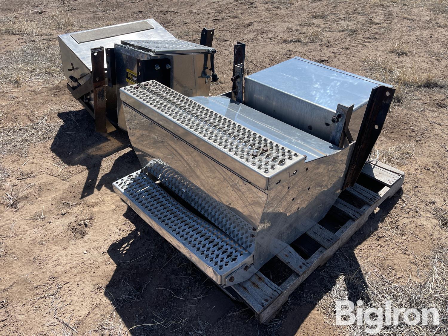 Merritt Side Frame Mount Truck Step Tool Boxes BigIron Auctions