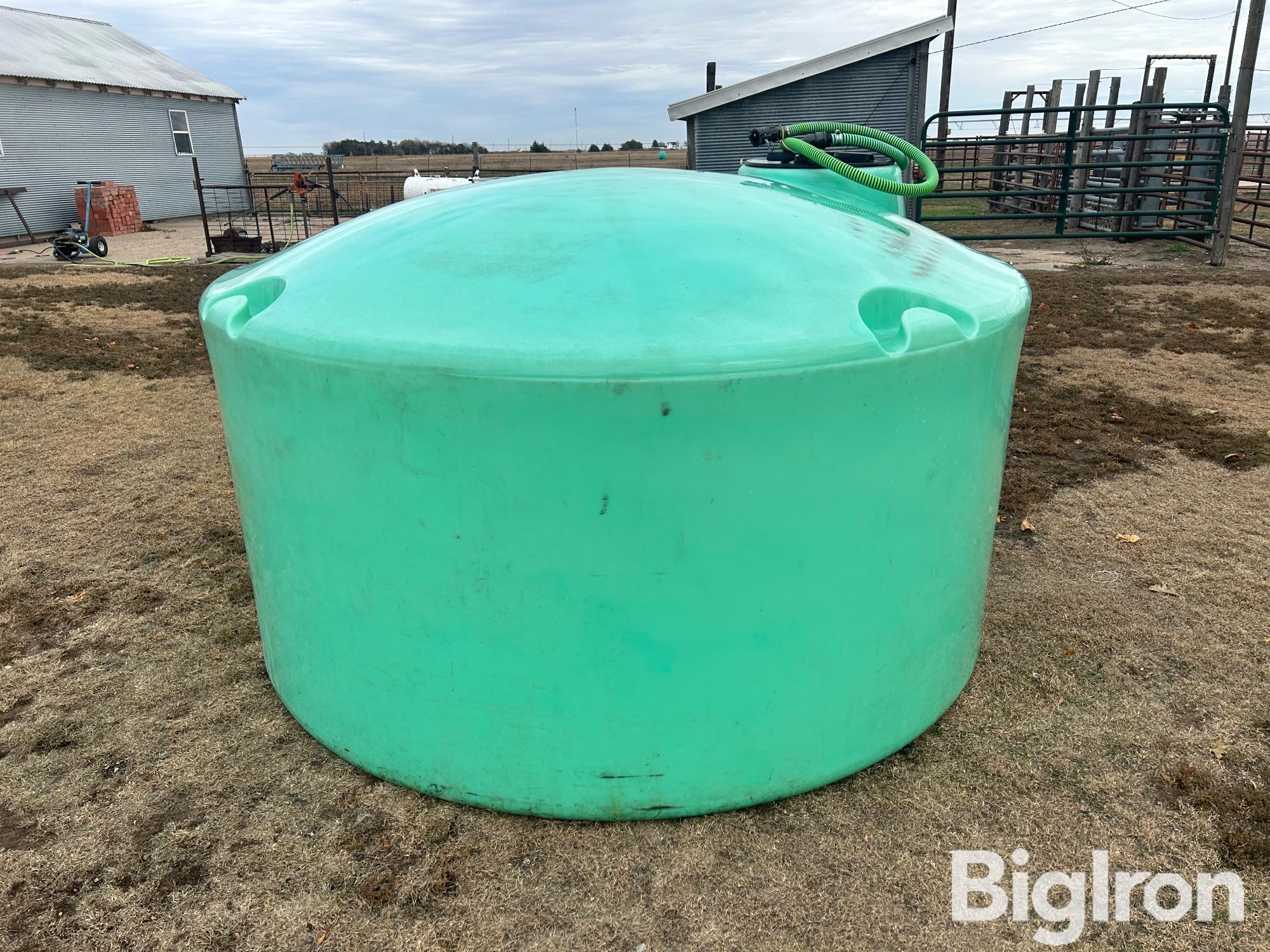 Tanks Ltd 1000 Gallon Poly Tank Bigiron Auctions 5968