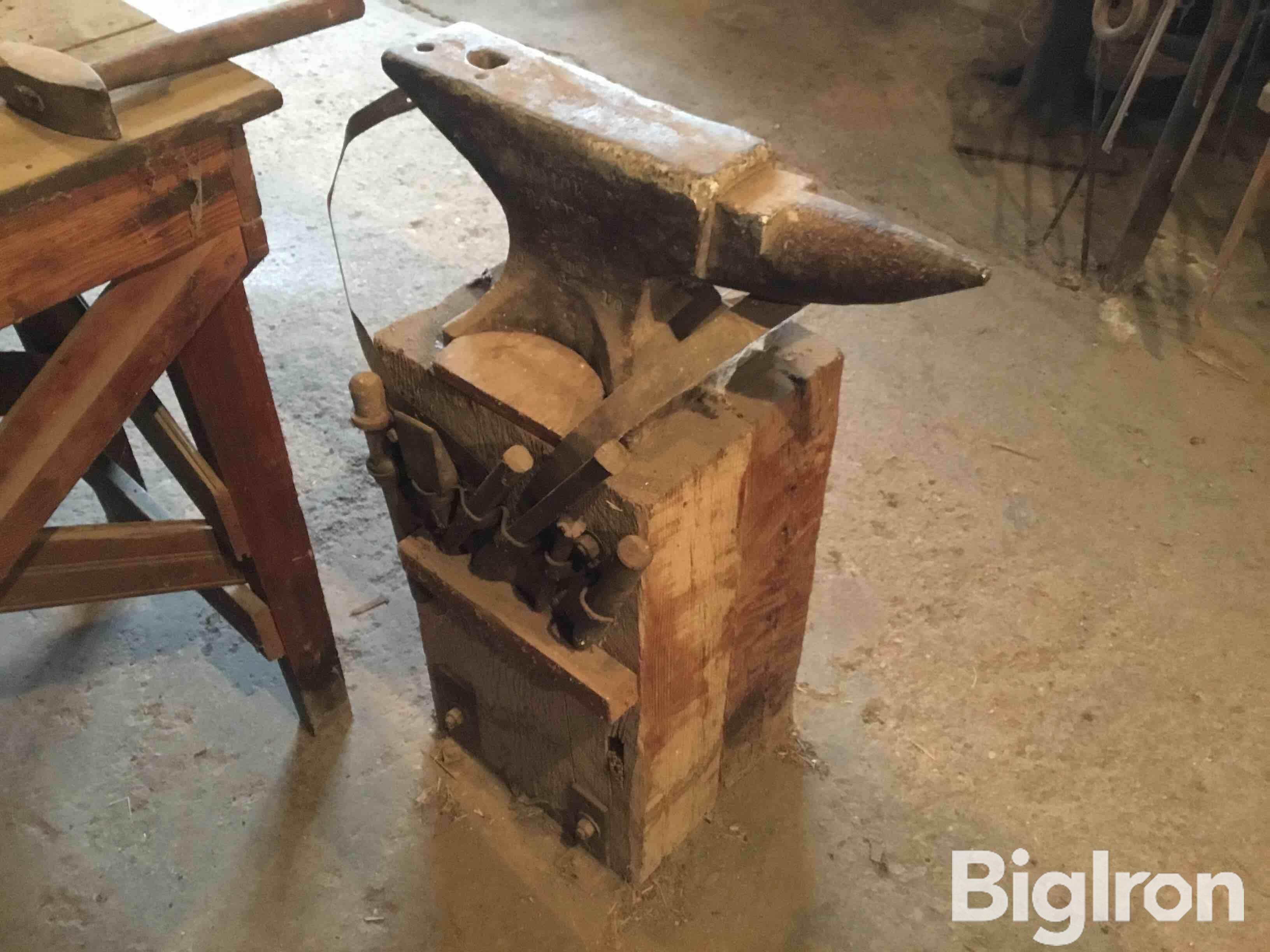 Peter Wright Anvil BigIron Auctions