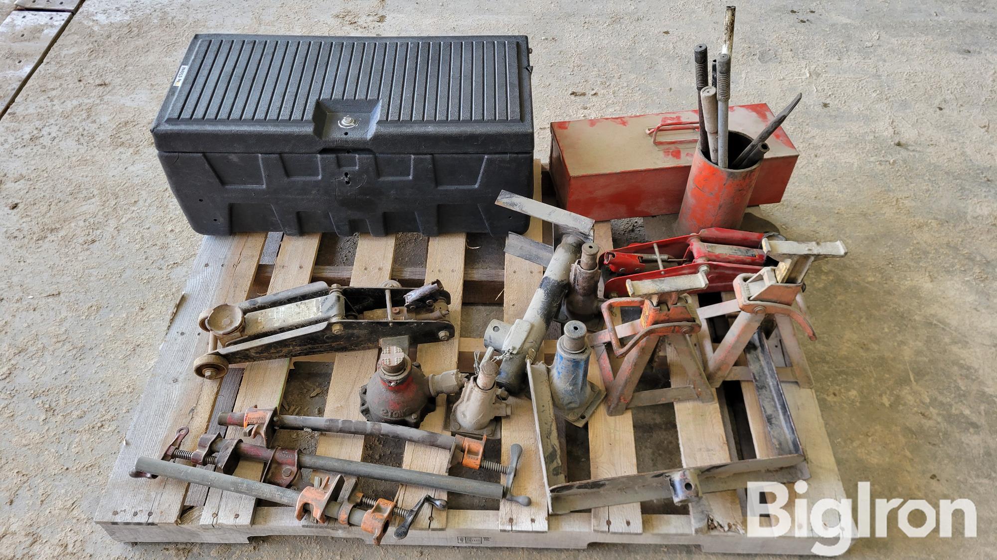 Plastic Storage Box & Jacks Bigiron Auctions