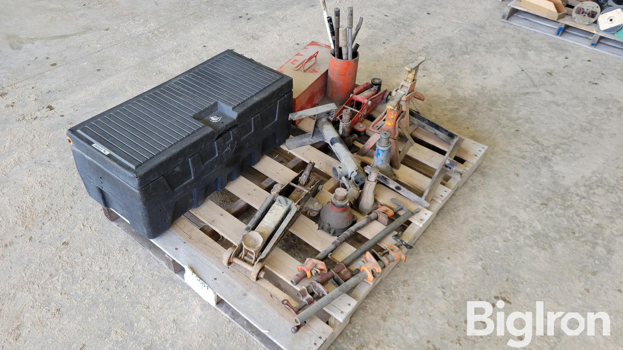 Plastic Storage Box & Jacks Bigiron Auctions