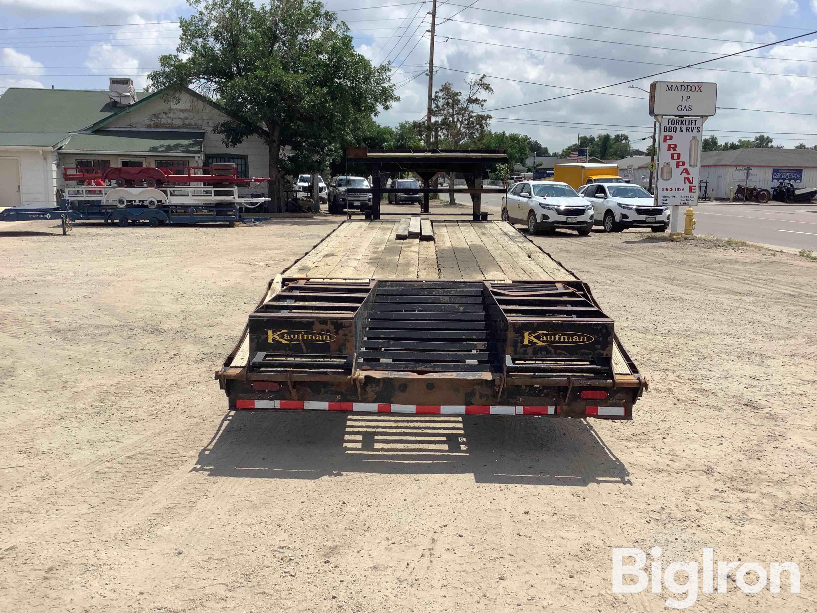 2016 Kaufman 24' T/A Gooseneck Flatbed Trailer BigIron Auctions