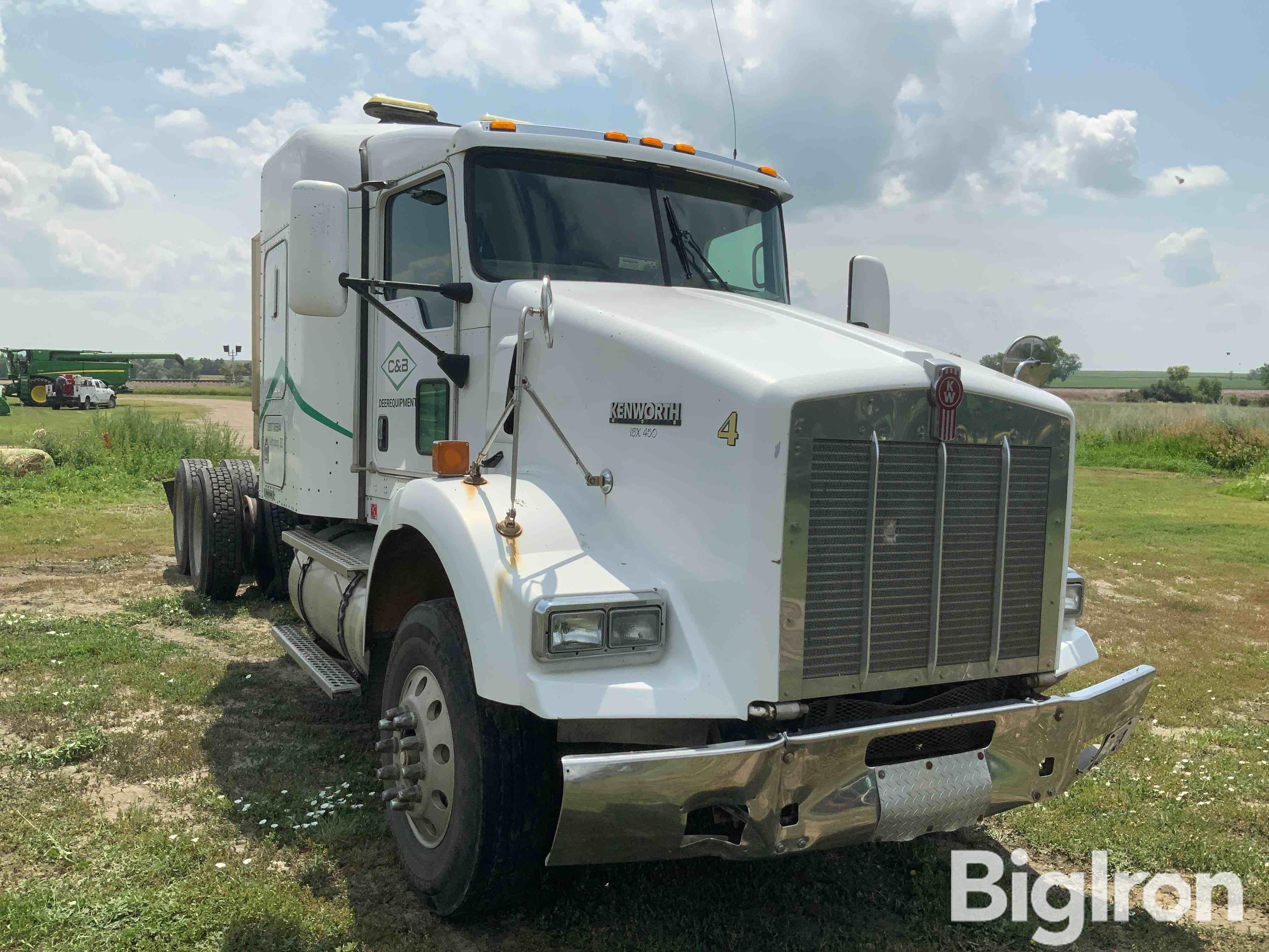 Kenworth T-800 Front Bumper Pull Hitch BigIron Auctions