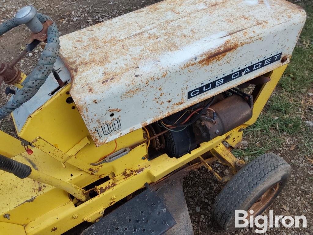 International Cub Cadet 100 Lawn Tractor Bigiron Auctions 2580