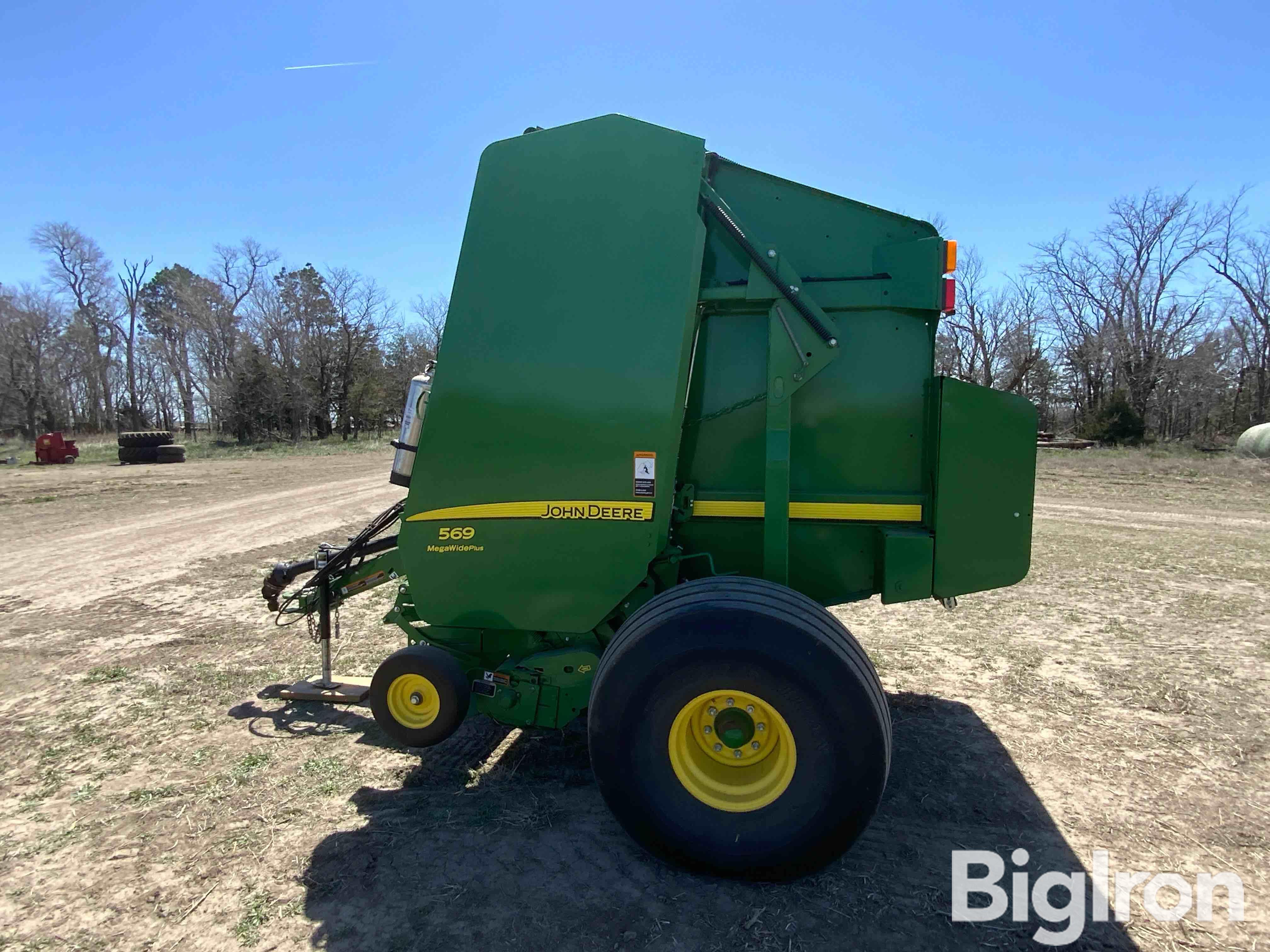 2017 John Deere 569 MegaWide Plus Round Baler BigIron Auctions