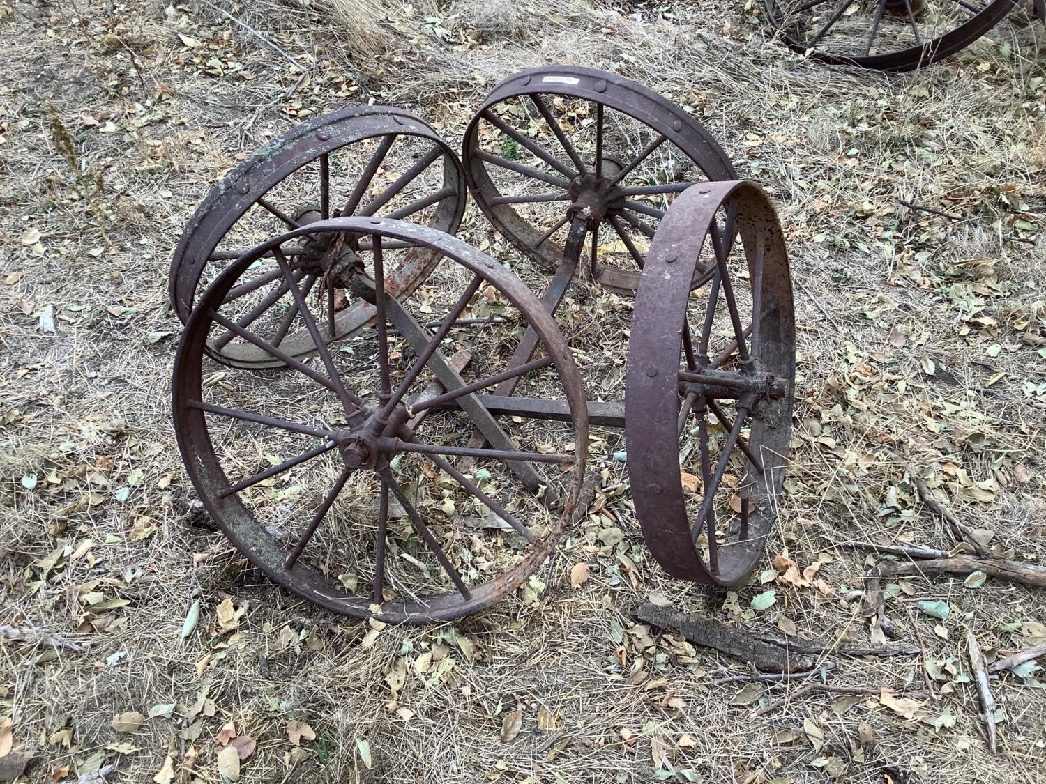 Antique Steel Wheels BigIron Auctions   Antiquesteelwheels 96 Fdeba749a88845c1b33259dab26a3ca7 