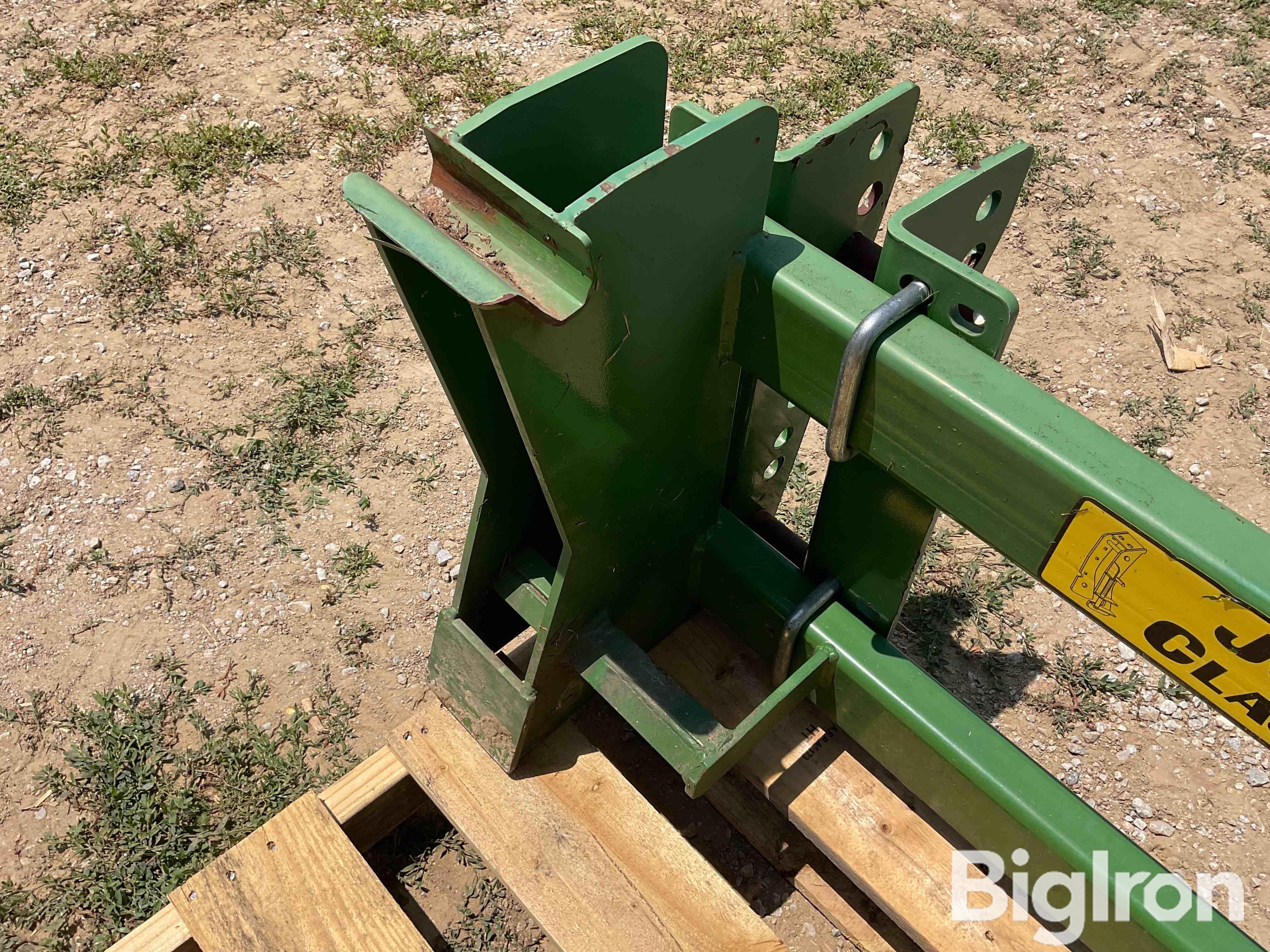 John Deere/MDS Classic Tach Loader Adapter BigIron Auctions