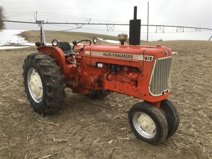1967 Allis Chalmers D17 Series 4 Diesel at Ontario Tractor Auction