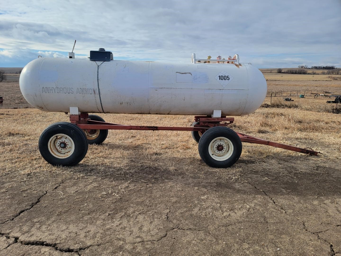 1000-Gallon Anhydrous Ammonia Tank & Trailer BigIron Auctions