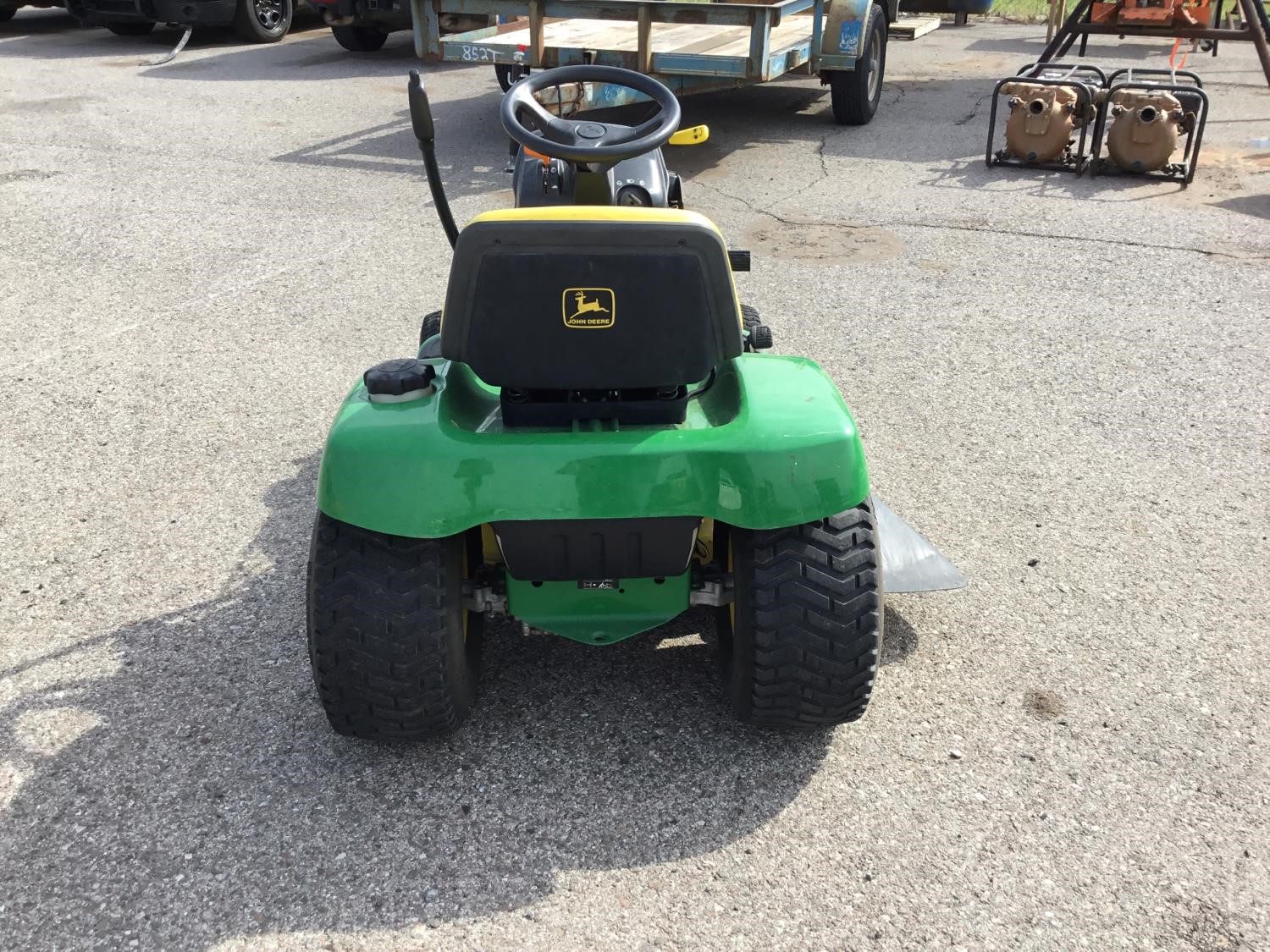 2001 John Deere Lt155 Lawn Tractor Bigiron Auctions 1089