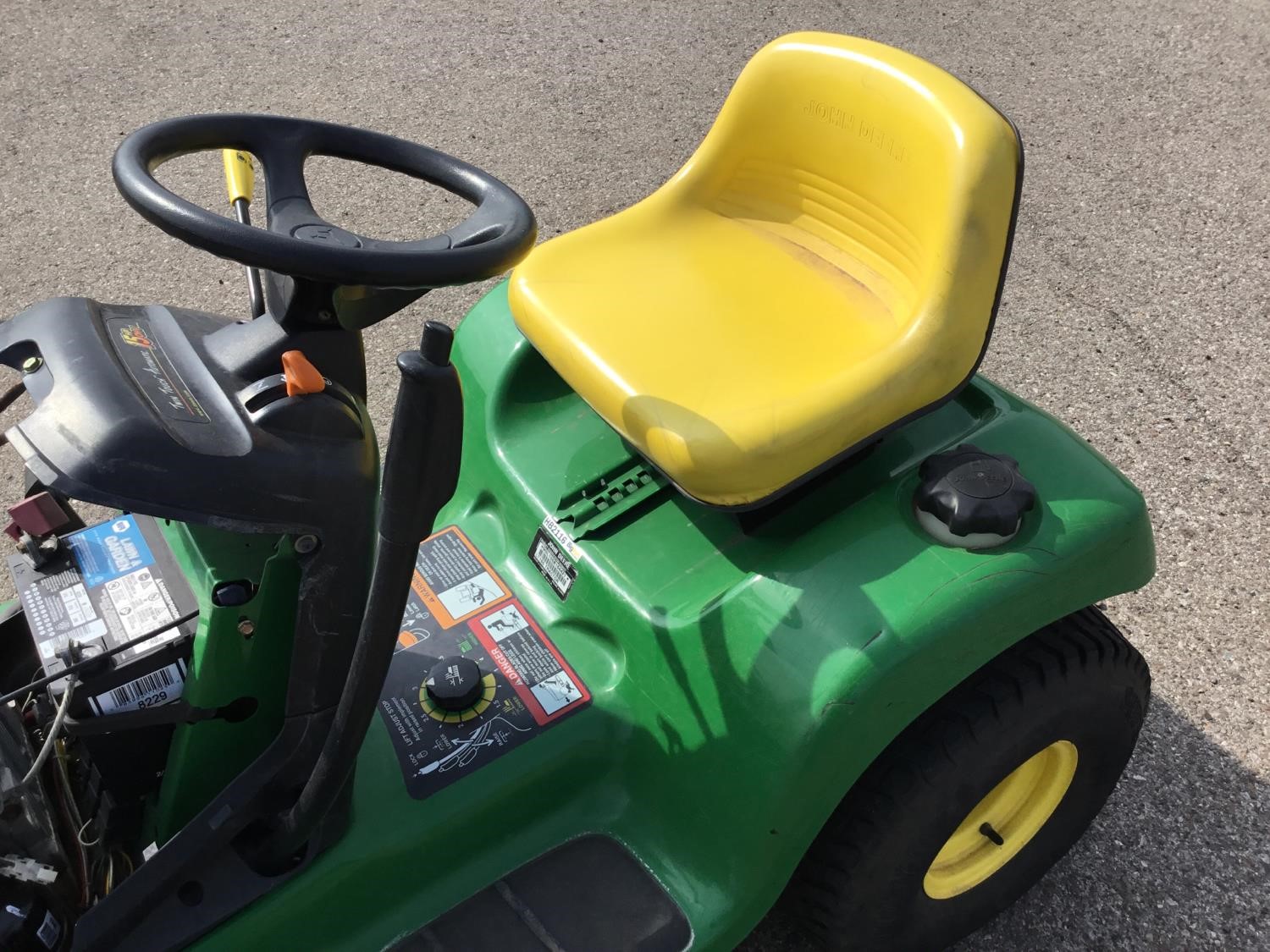 2001 John Deere Lt155 Lawn Tractor Bigiron Auctions 4508