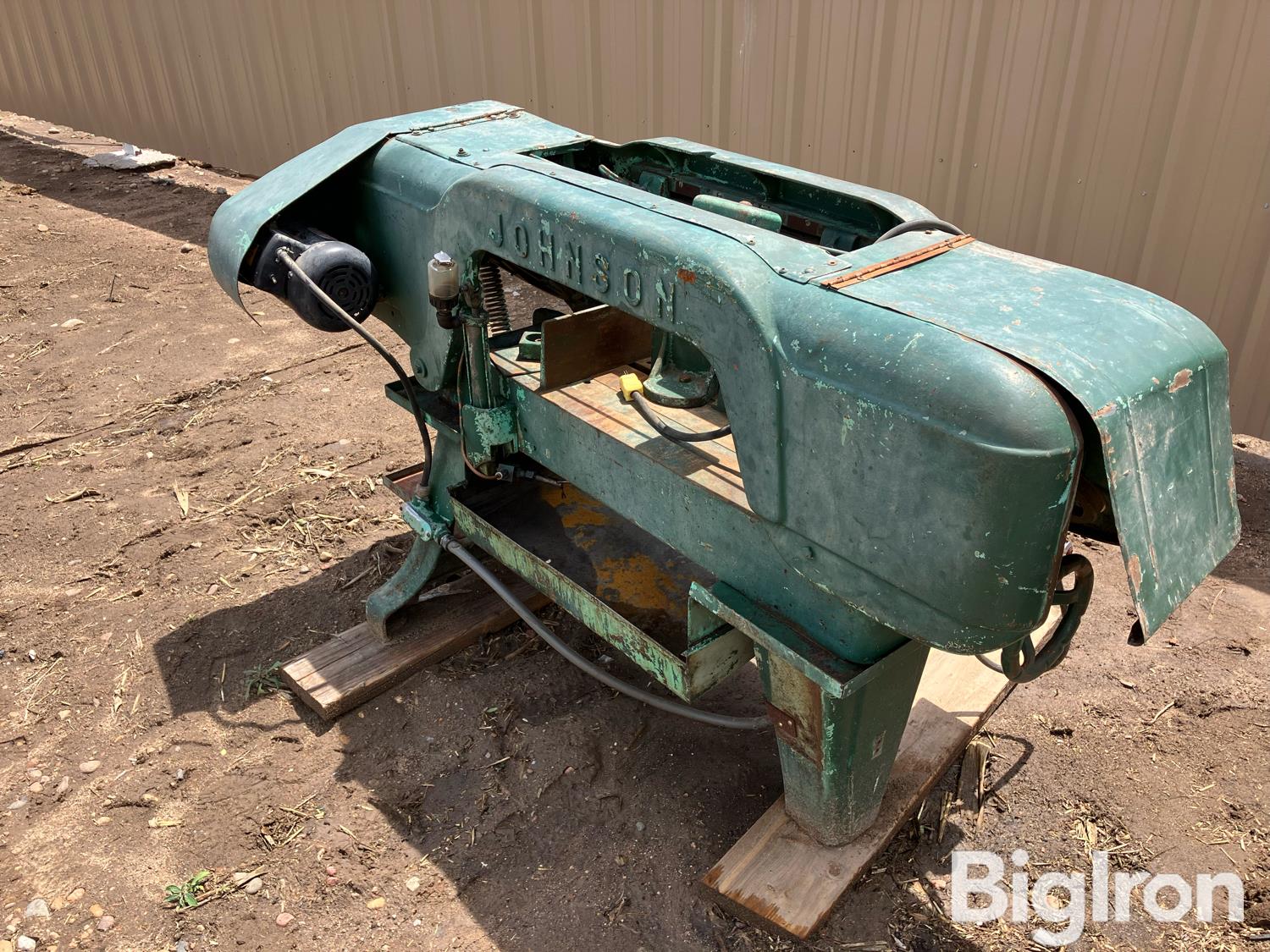 Johnson J Band Saw BigIron Auctions