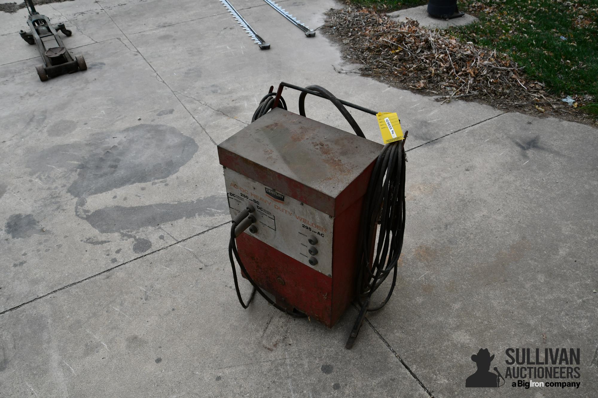 Century Ac Dc Heavy Duty Welder Bigiron Auctions