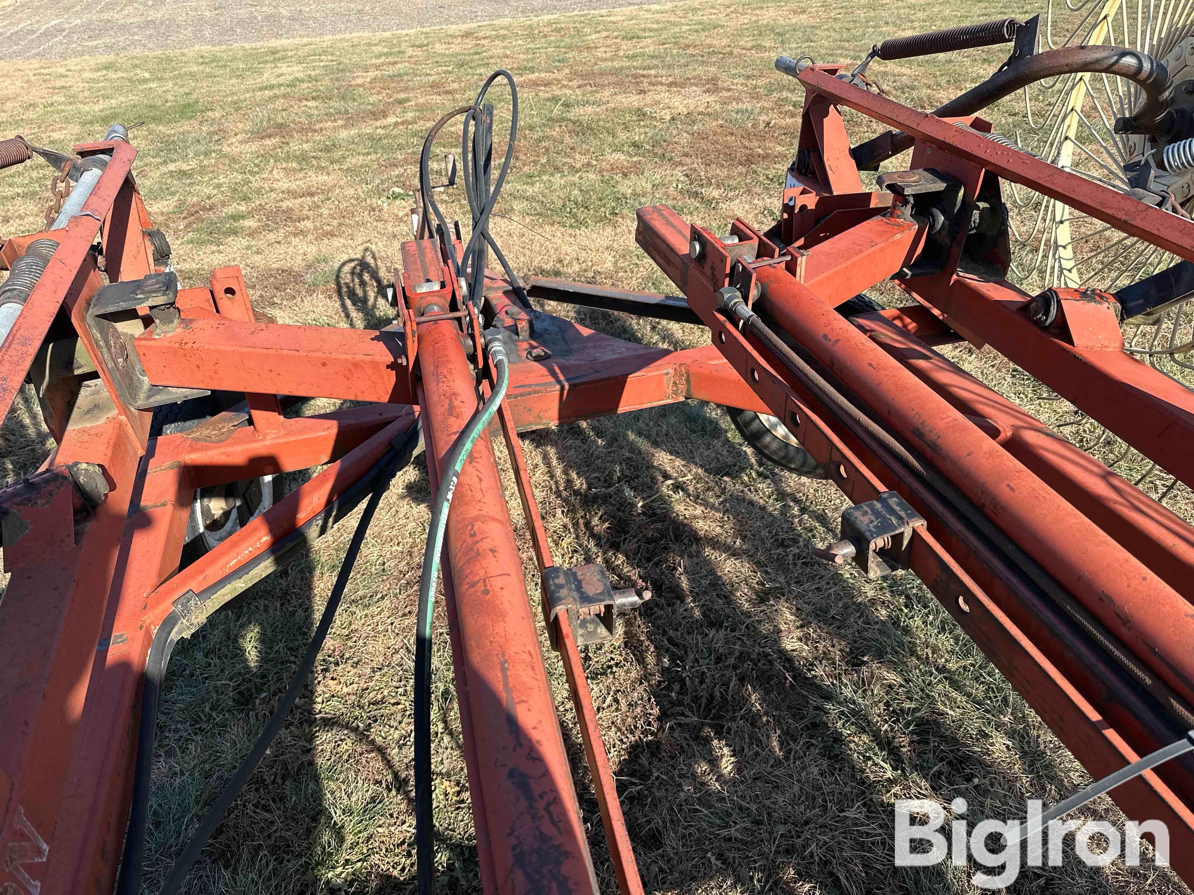 Hesston 3982 12 Wheel V-Rake BigIron Auctions