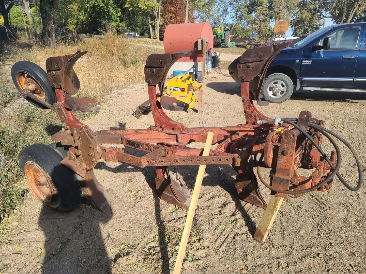 International 3-Bottom Roll Over Plow BigIron Auctions