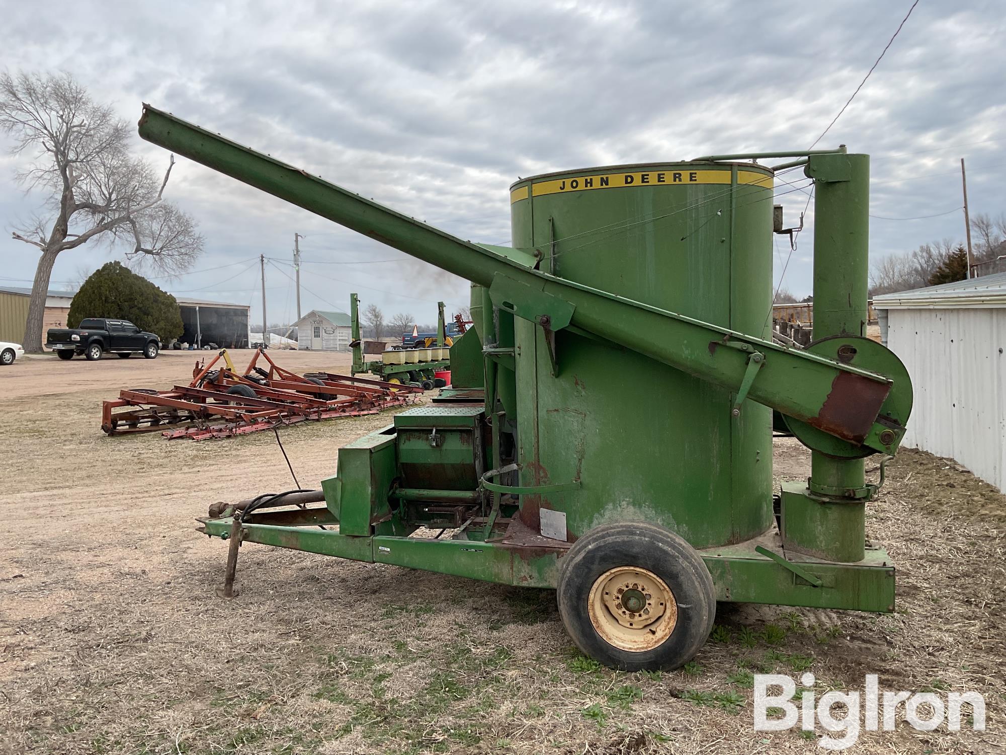 John Deere 700 Grinder Mixer BigIron Auctions