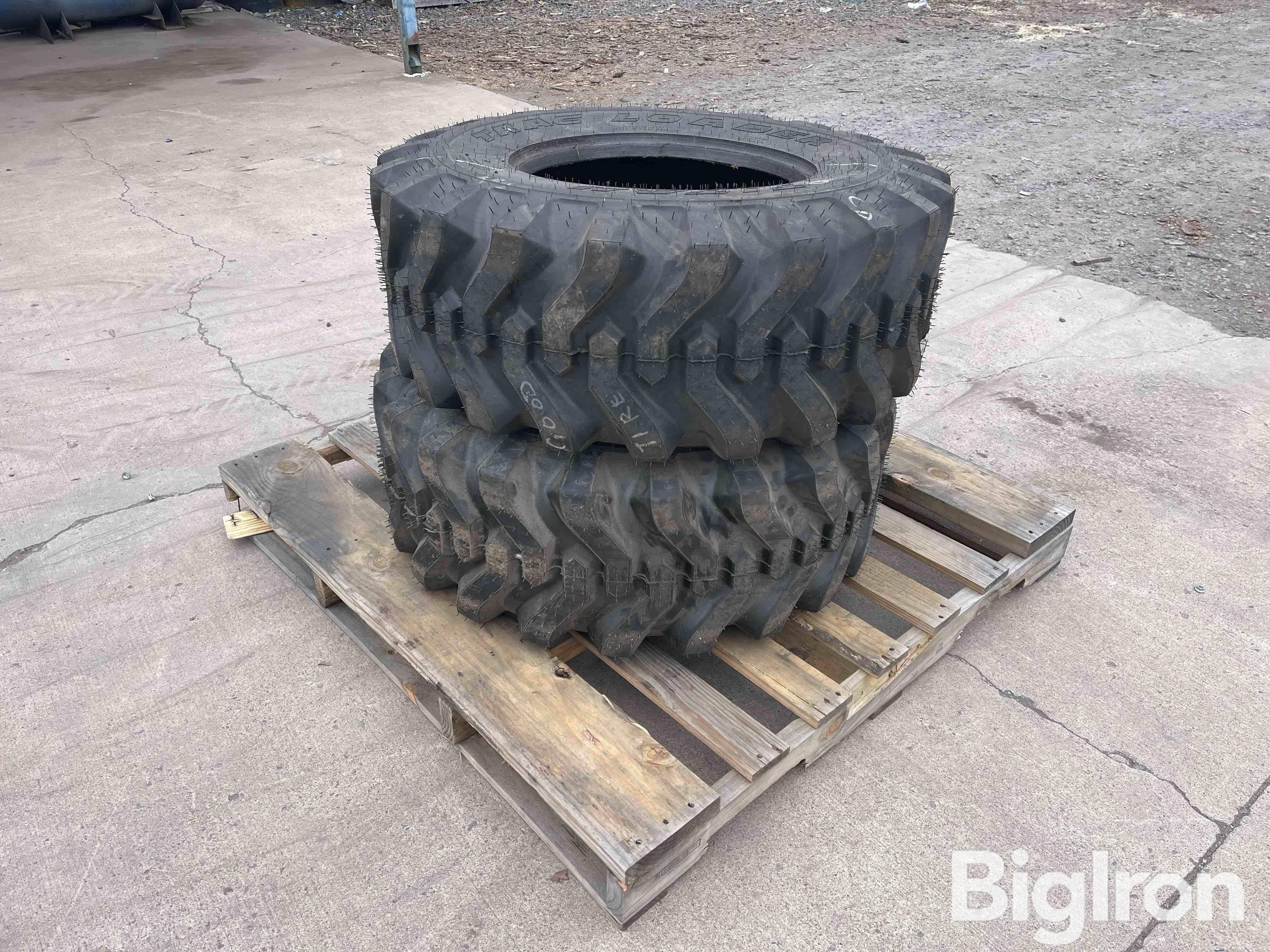 Titan Trac Loader 15x19.5 NHS Tires BigIron Auctions