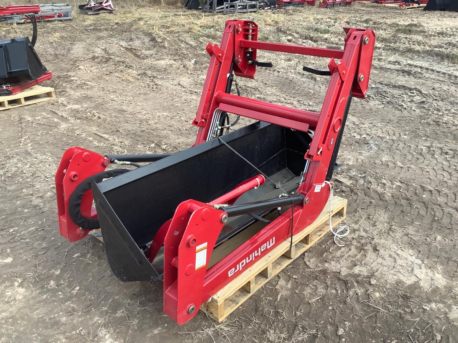 Mahindra 2538cl Loader W 66” Bucket Bigiron Auctions