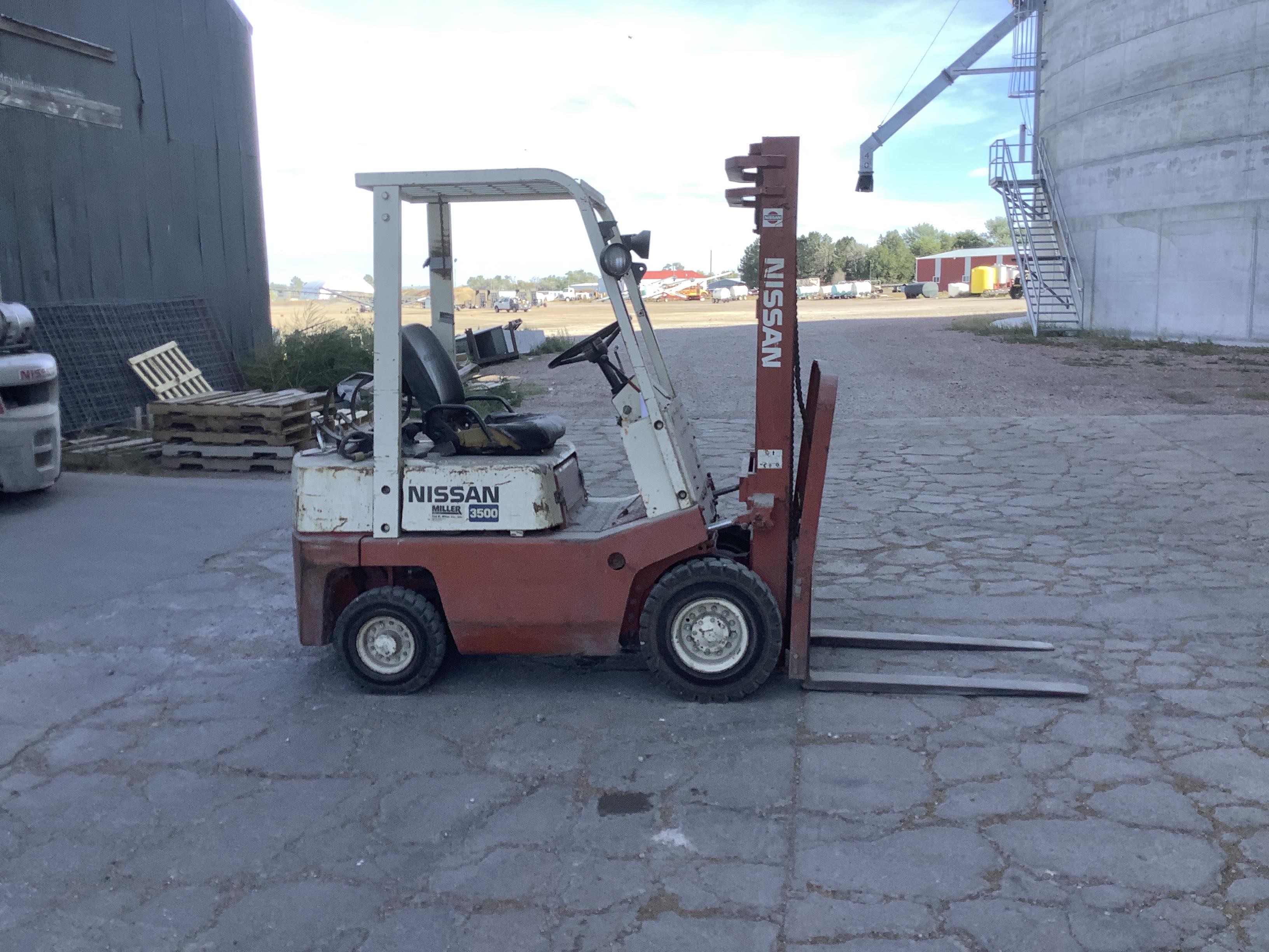 Nissan F01 Nissan Forklift BigIron Auctions