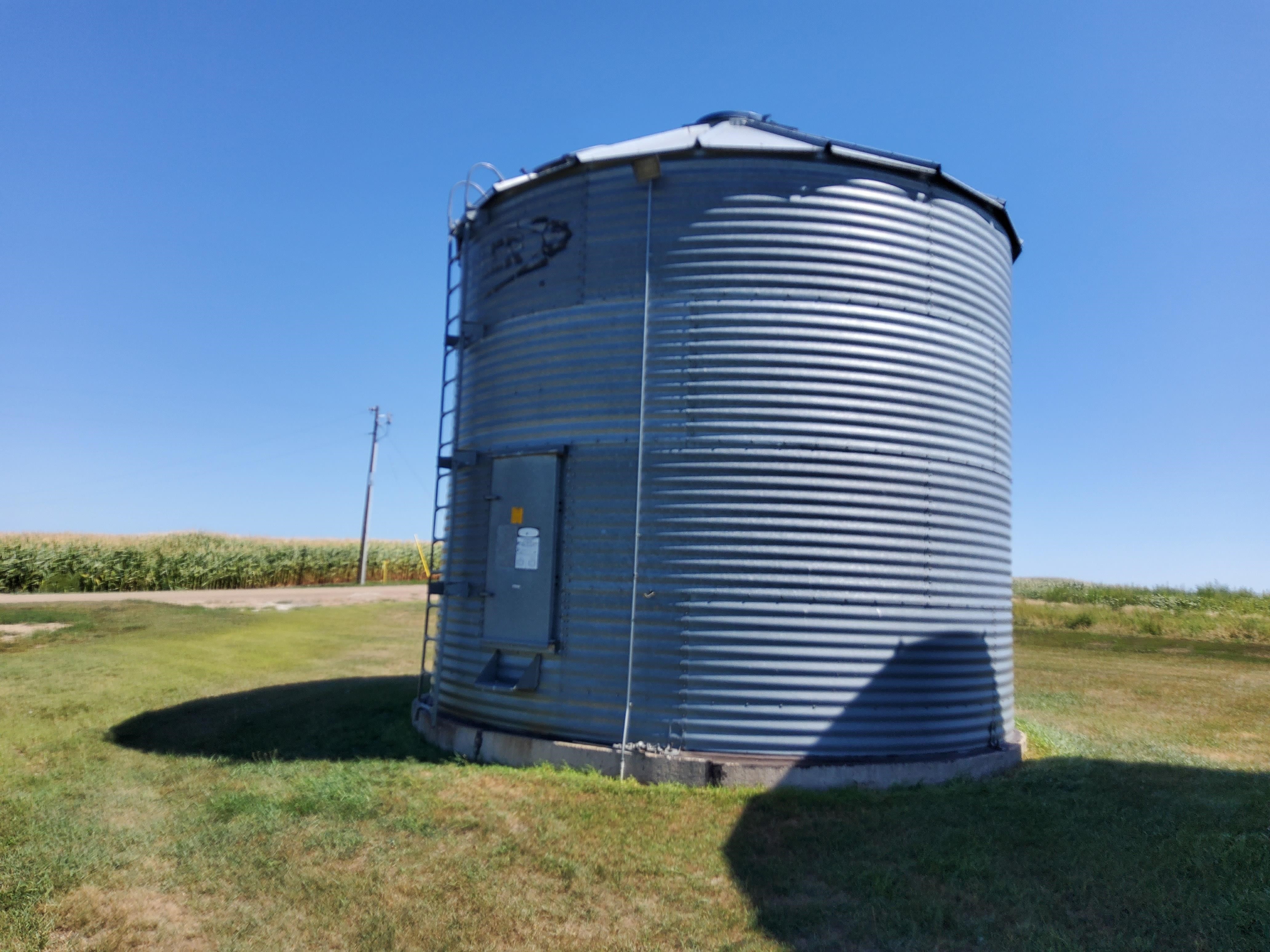 butler-grain-bin-bigiron-auctions