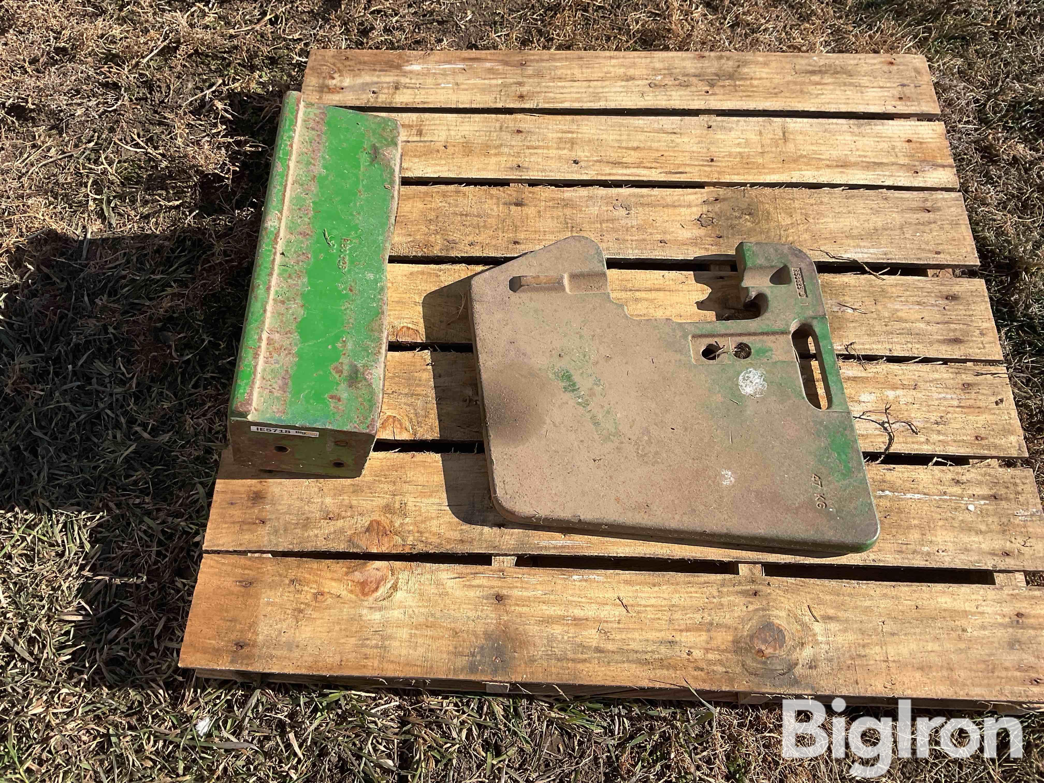 John Deere Weight Bracket & Suitcase Weight BigIron Auctions