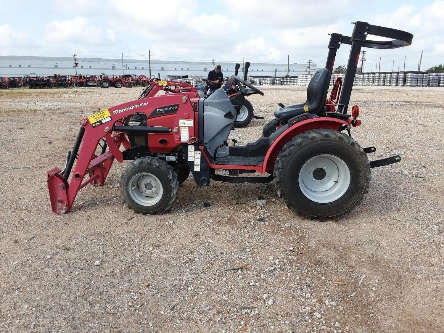 2017 Mahindra MAX26H MFWD Tractor W/Loader BigIron Auctions