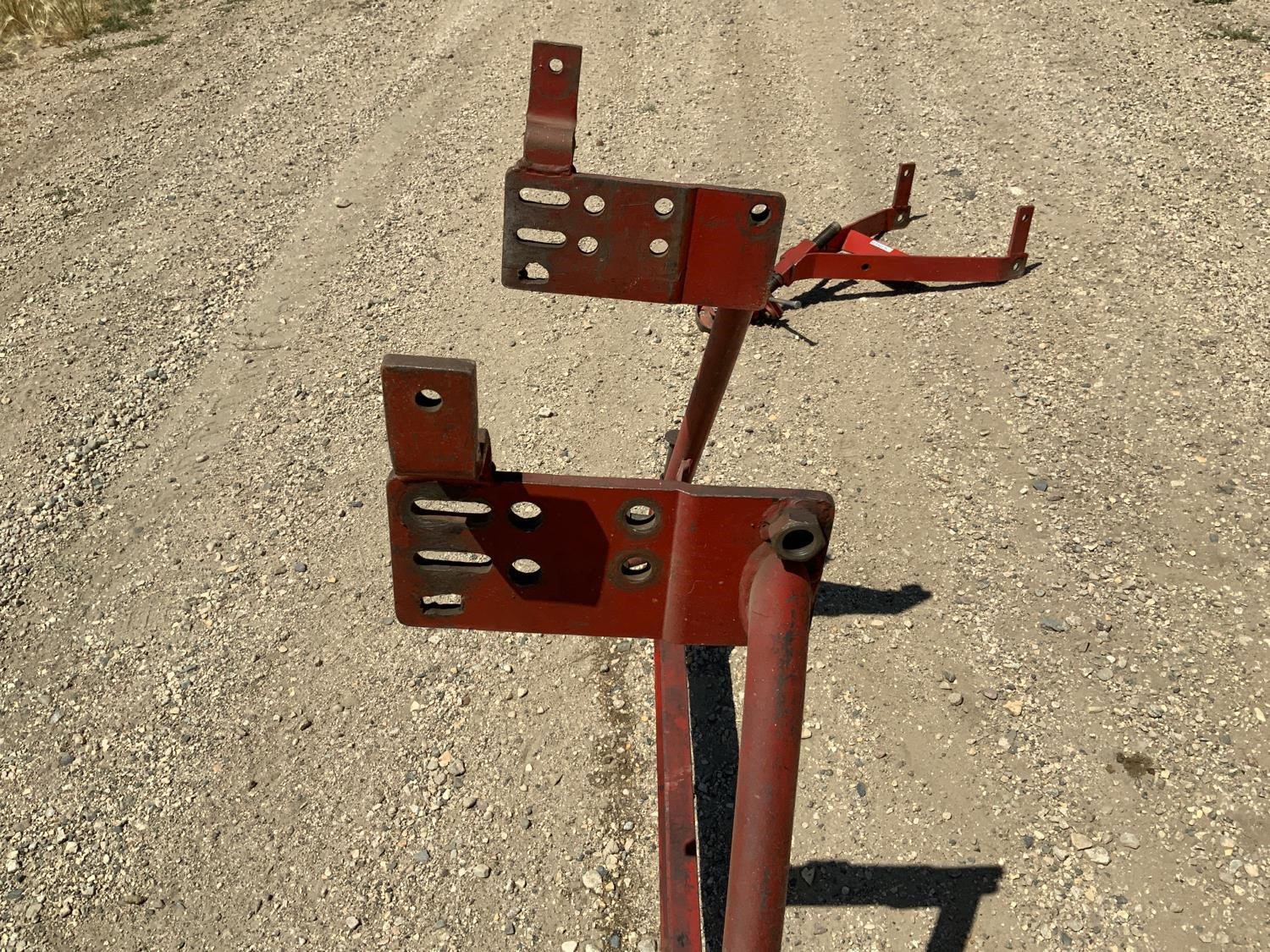 homemade-ih-farmall-splitting-stand-bigiron-auctions