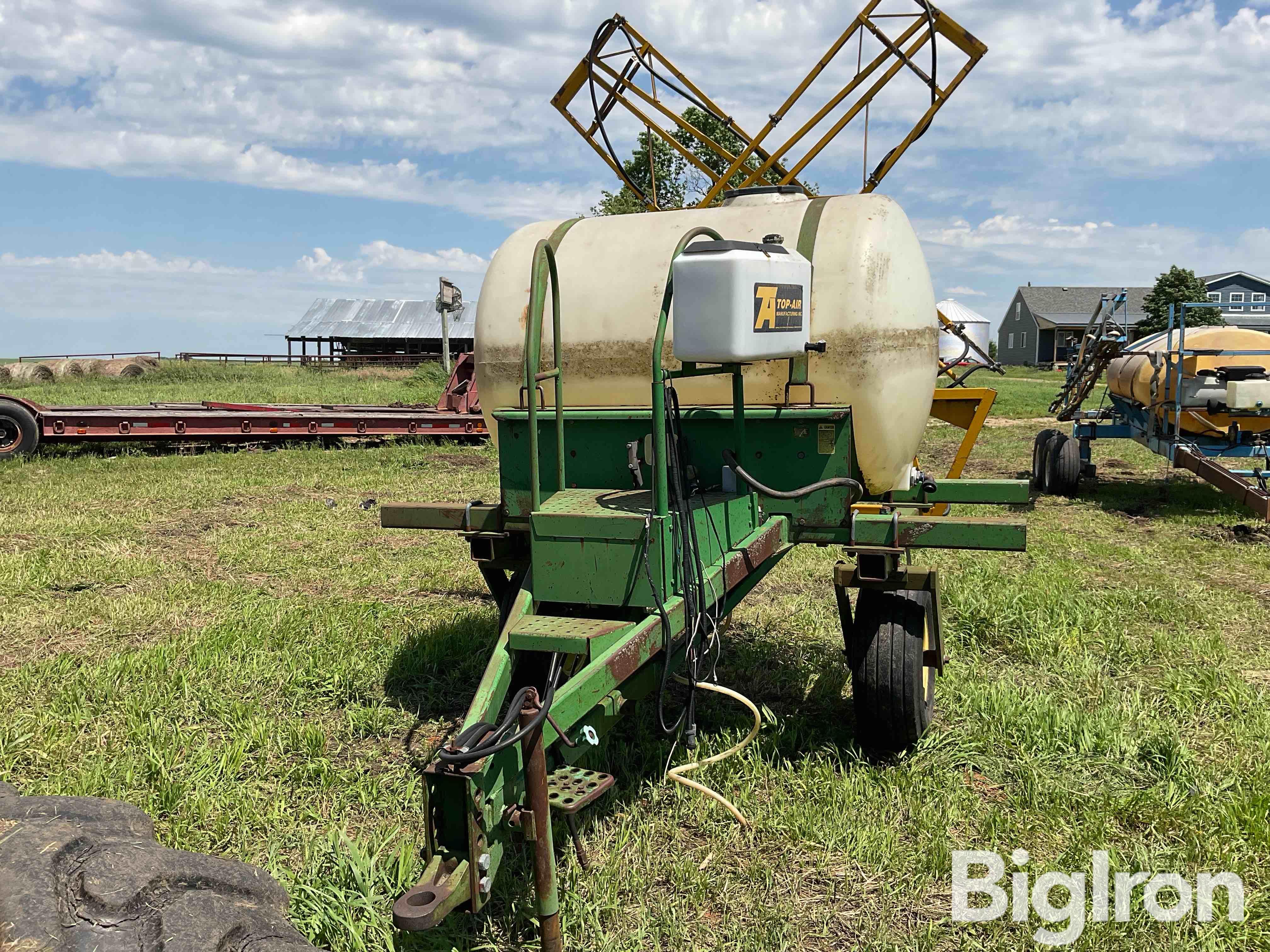 John Deere 250 Pull-Type Sprayer BigIron Auctions