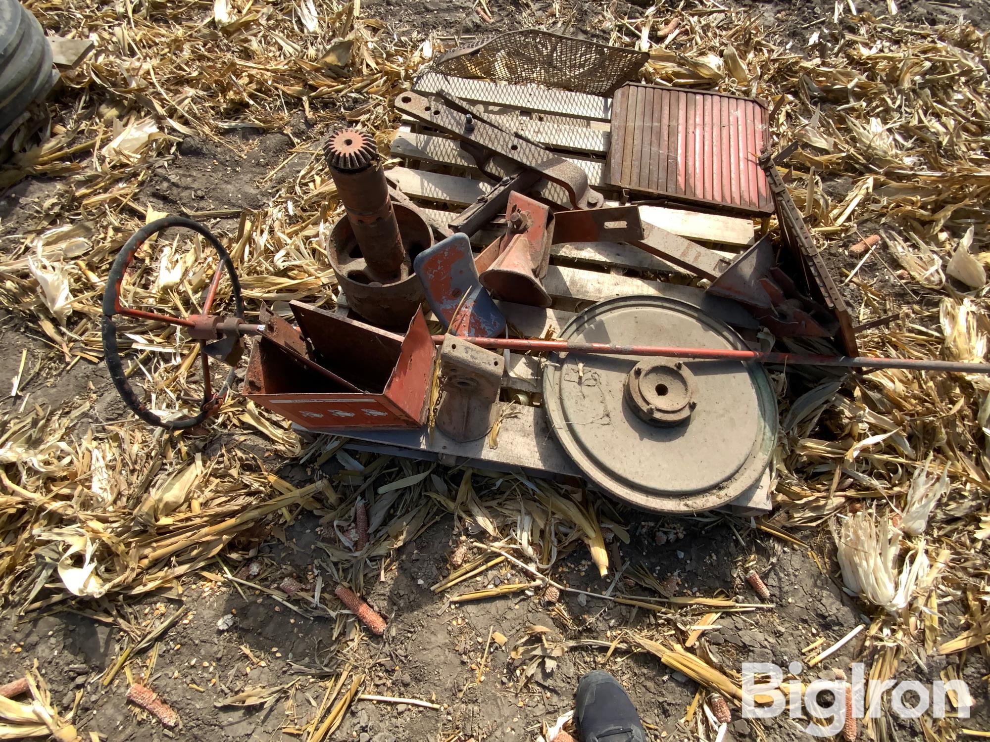 Allis-Chalmers Tractor Parts BigIron Auctions