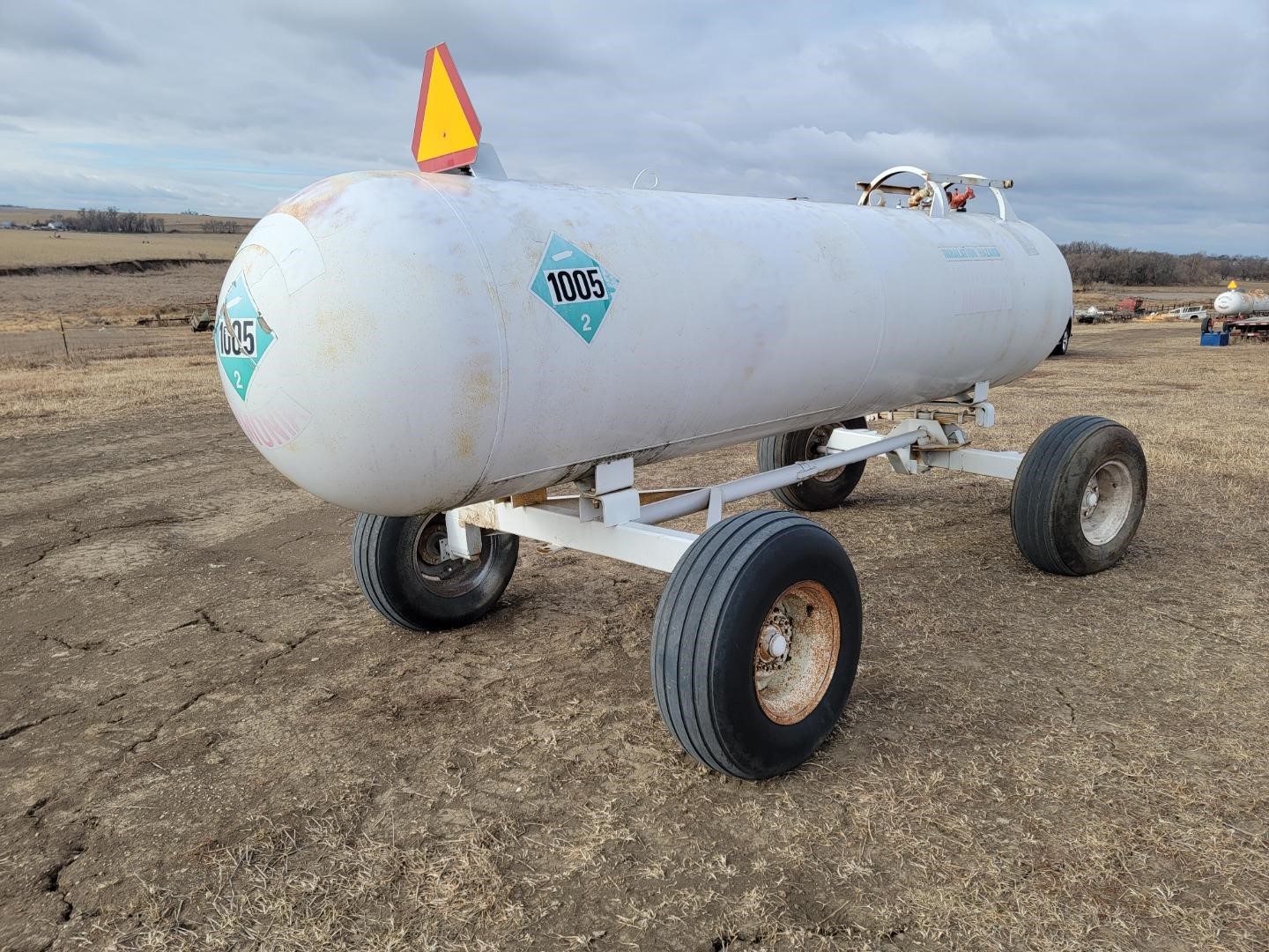 1000-Gallon Anhydrous Ammonia Tank & Trailer BigIron Auctions